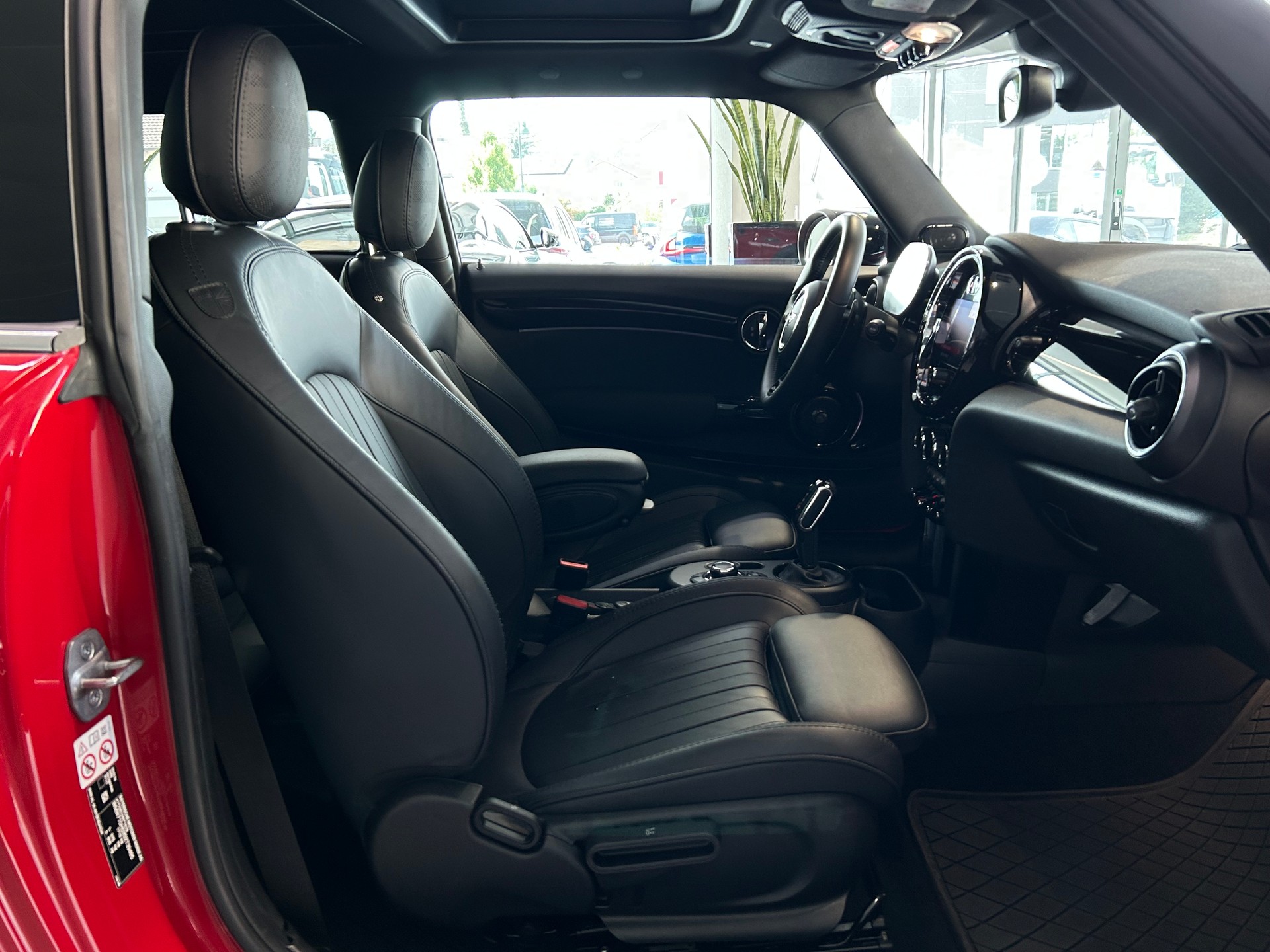 MINI Cooper John Cooper Works Steptronic-image-14