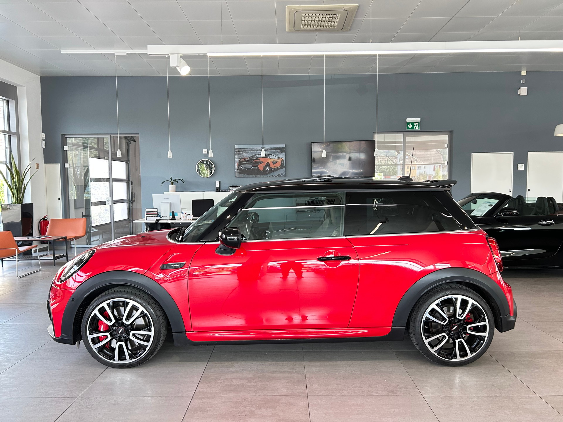 MINI Cooper John Cooper Works Steptronic-image-2