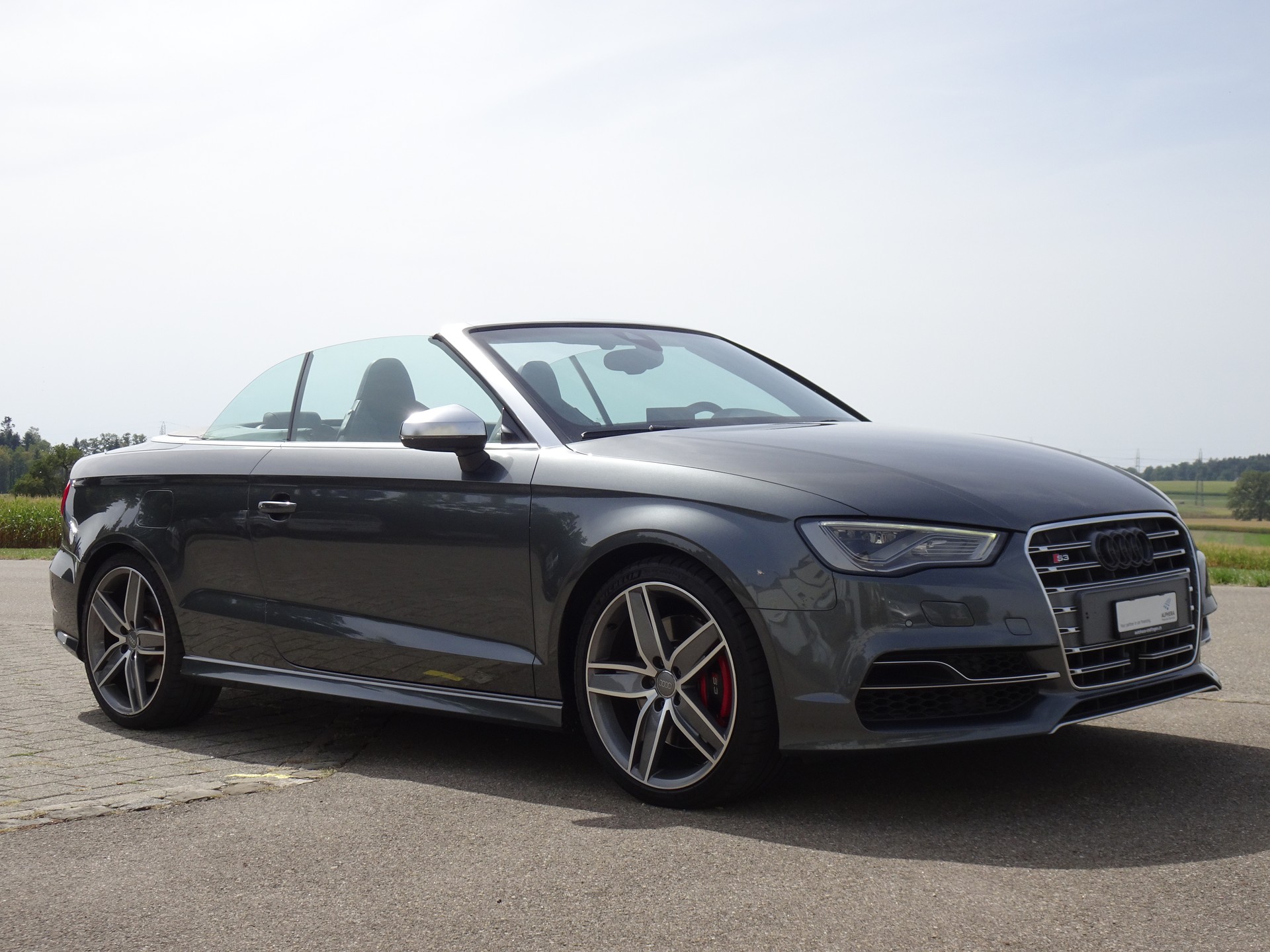 AUDI S3 Cabrio 2.0 TFSI quattro S-tronic-image-4