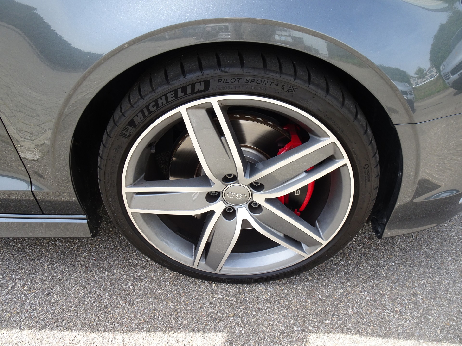AUDI S3 Cabrio 2.0 TFSI quattro S-tronic-image-7