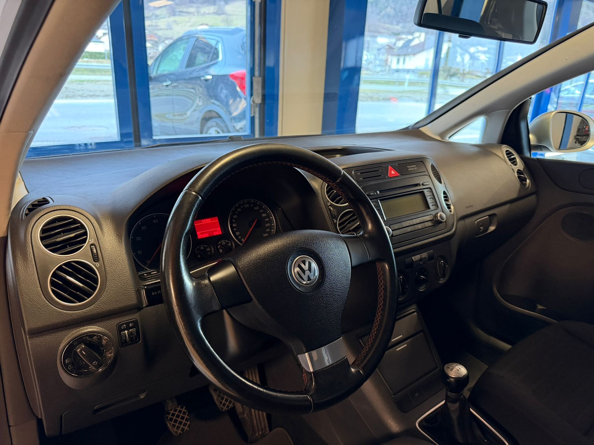 VW Golf Plus 1.6 FSI Goal-image-10
