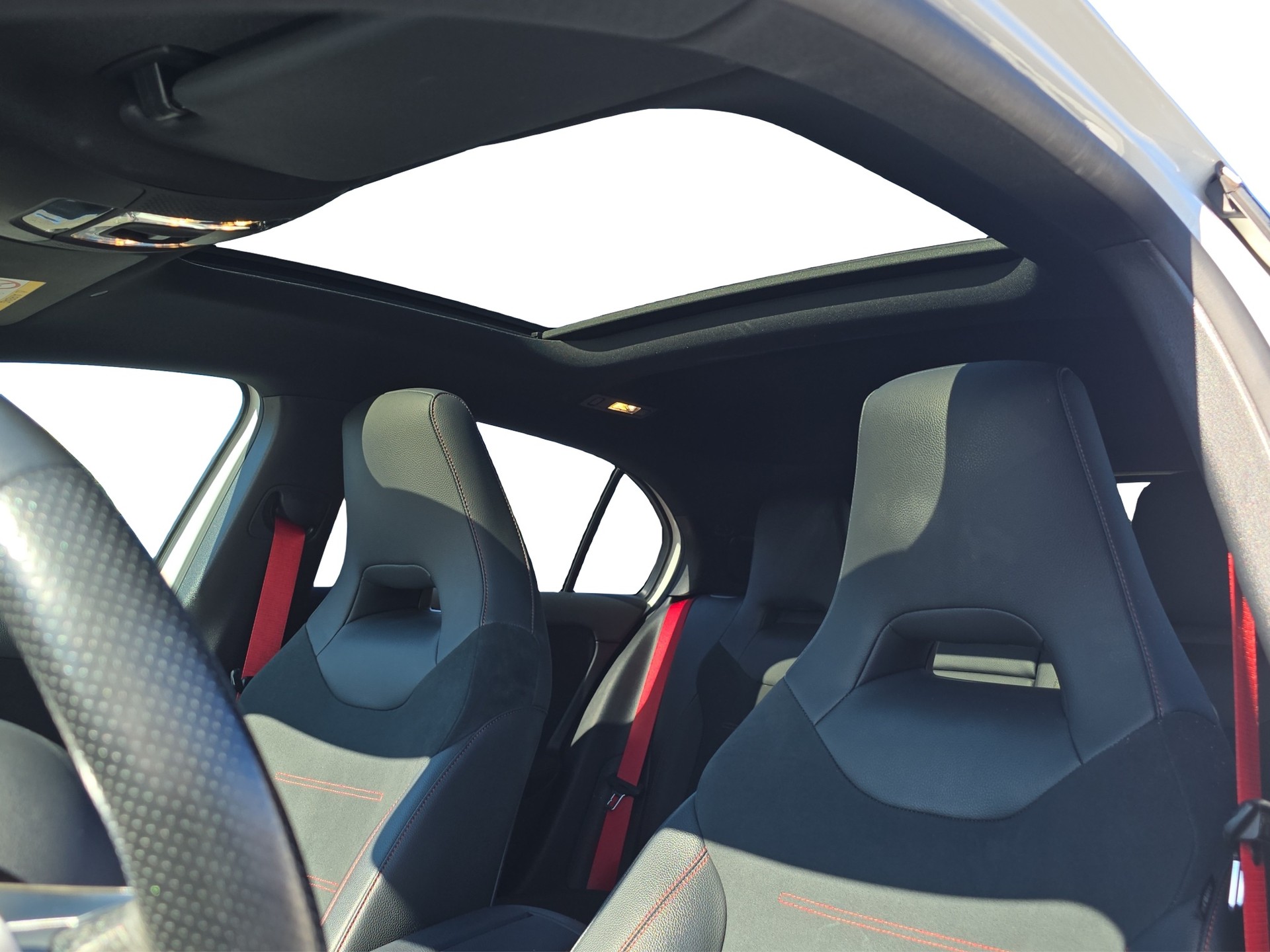 MERCEDES-BENZ A AMG 35 4Matic 8G-DCT-image-7