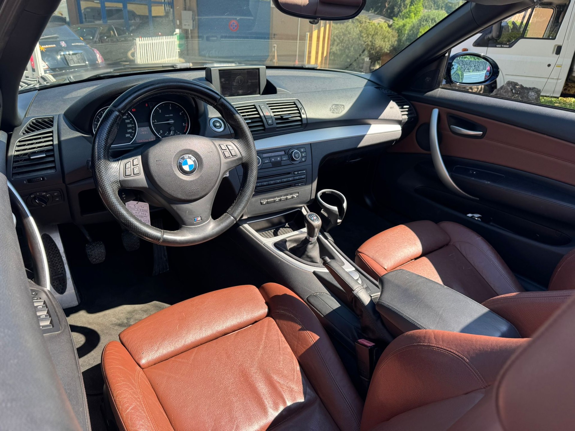 BMW 120d Cabrio M-PACK-image-13