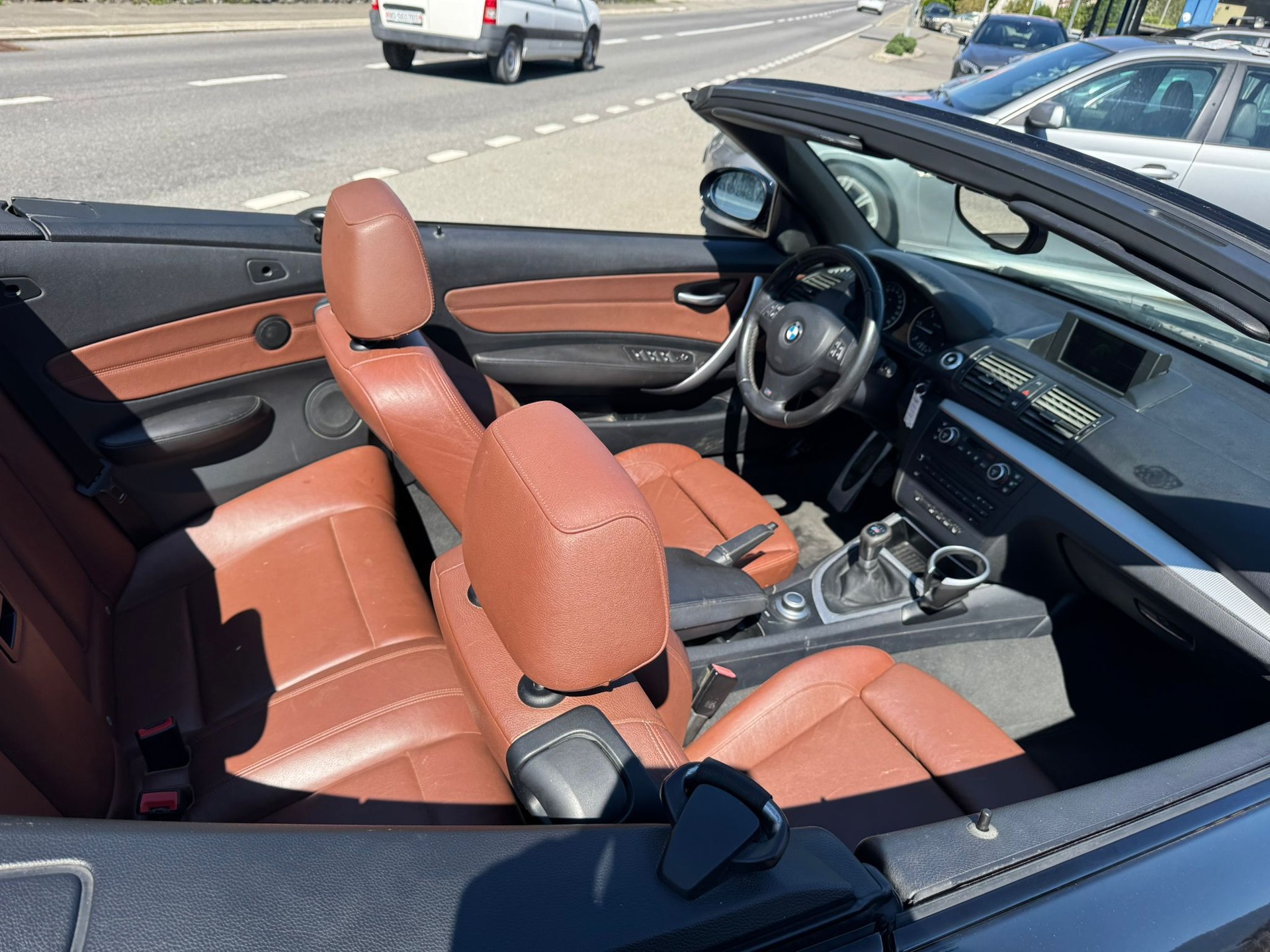 BMW 120d Cabrio M-PACK-image-4