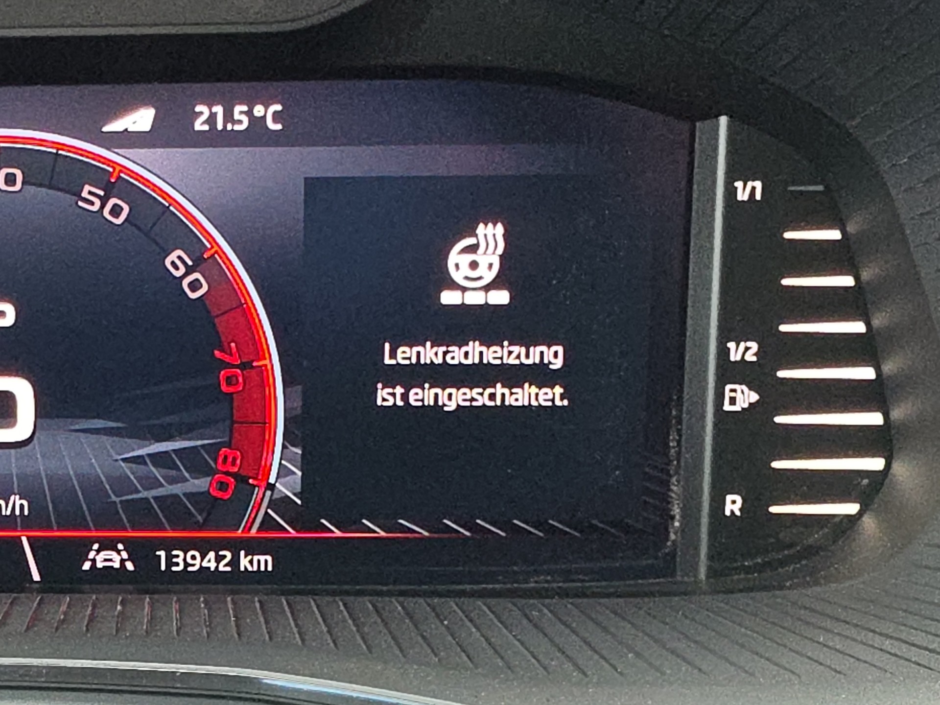 SKODA Scala 1.0 TSI 115 Monte Carlo DSG-image-22
