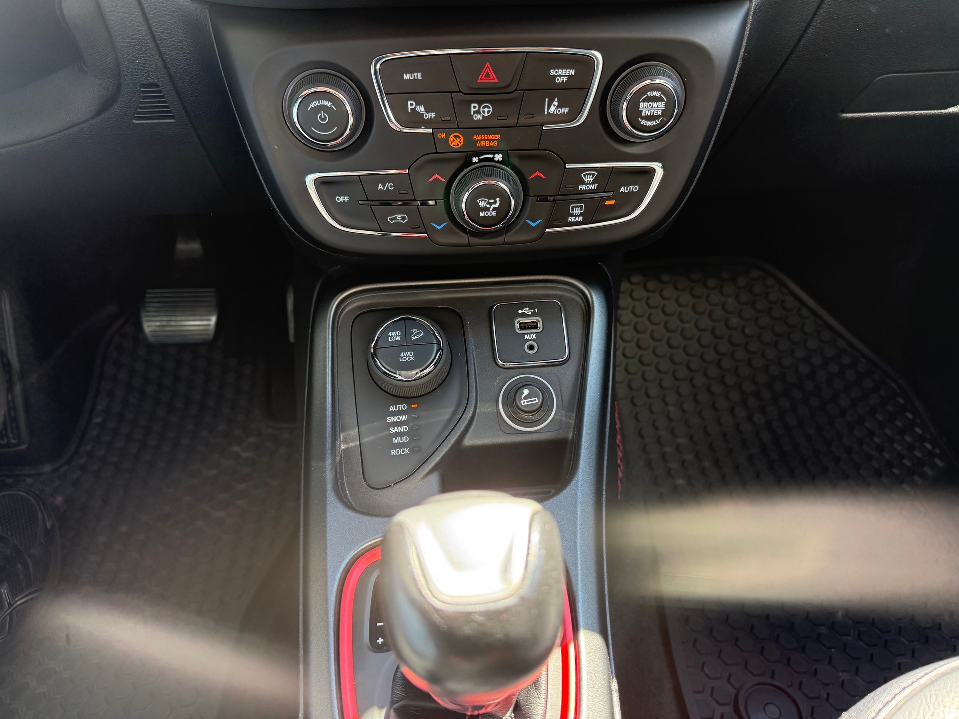 JEEP Compass 2.0CRD Trailhawk AWD 9ATX-image-10