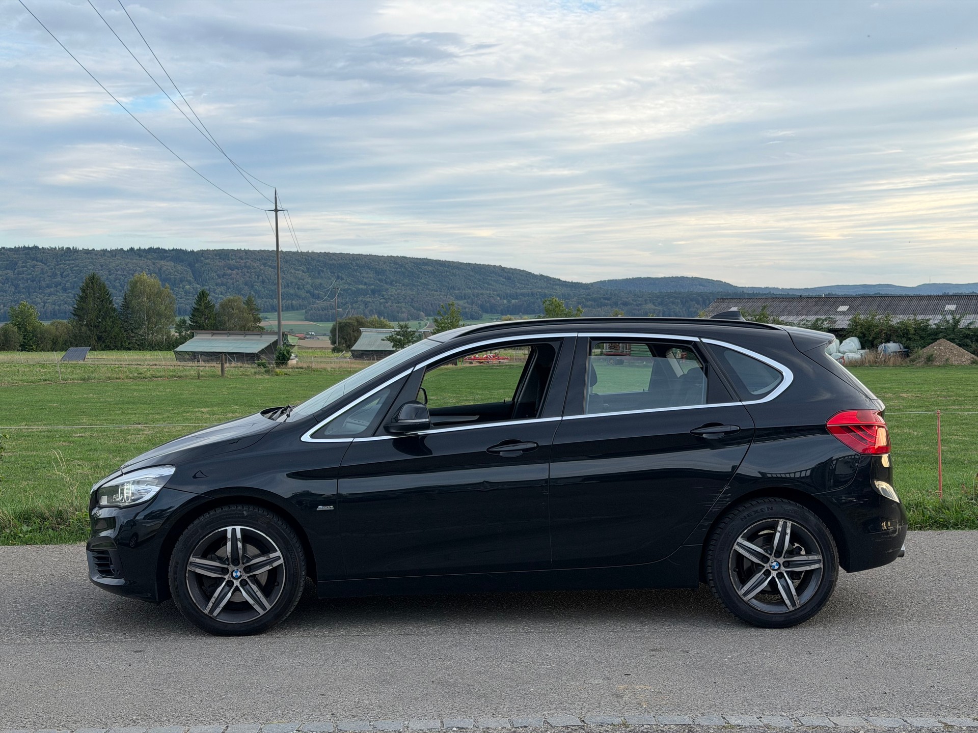 BMW 218d Active Tourer Luxury Line Steptronic-image-3