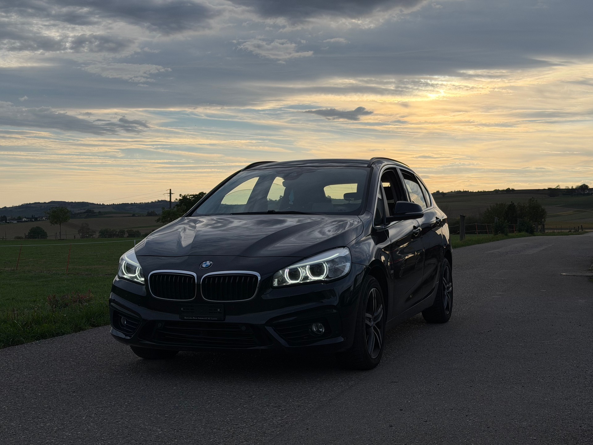 BMW 218d Active Tourer Luxury Line Steptronic-image-0