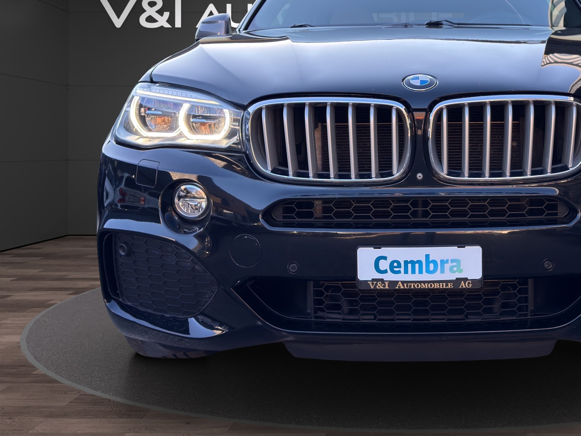 BMW X5 xDrive M50d Steptronic-image-8