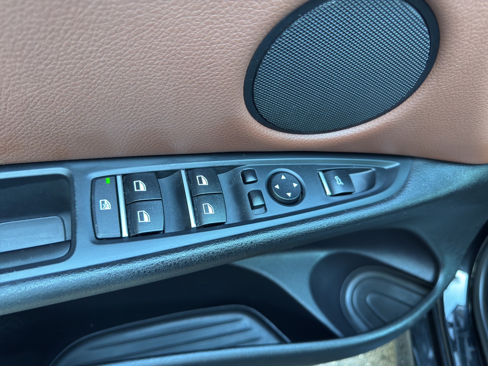BMW X5 xDrive M50d Steptronic-image-27