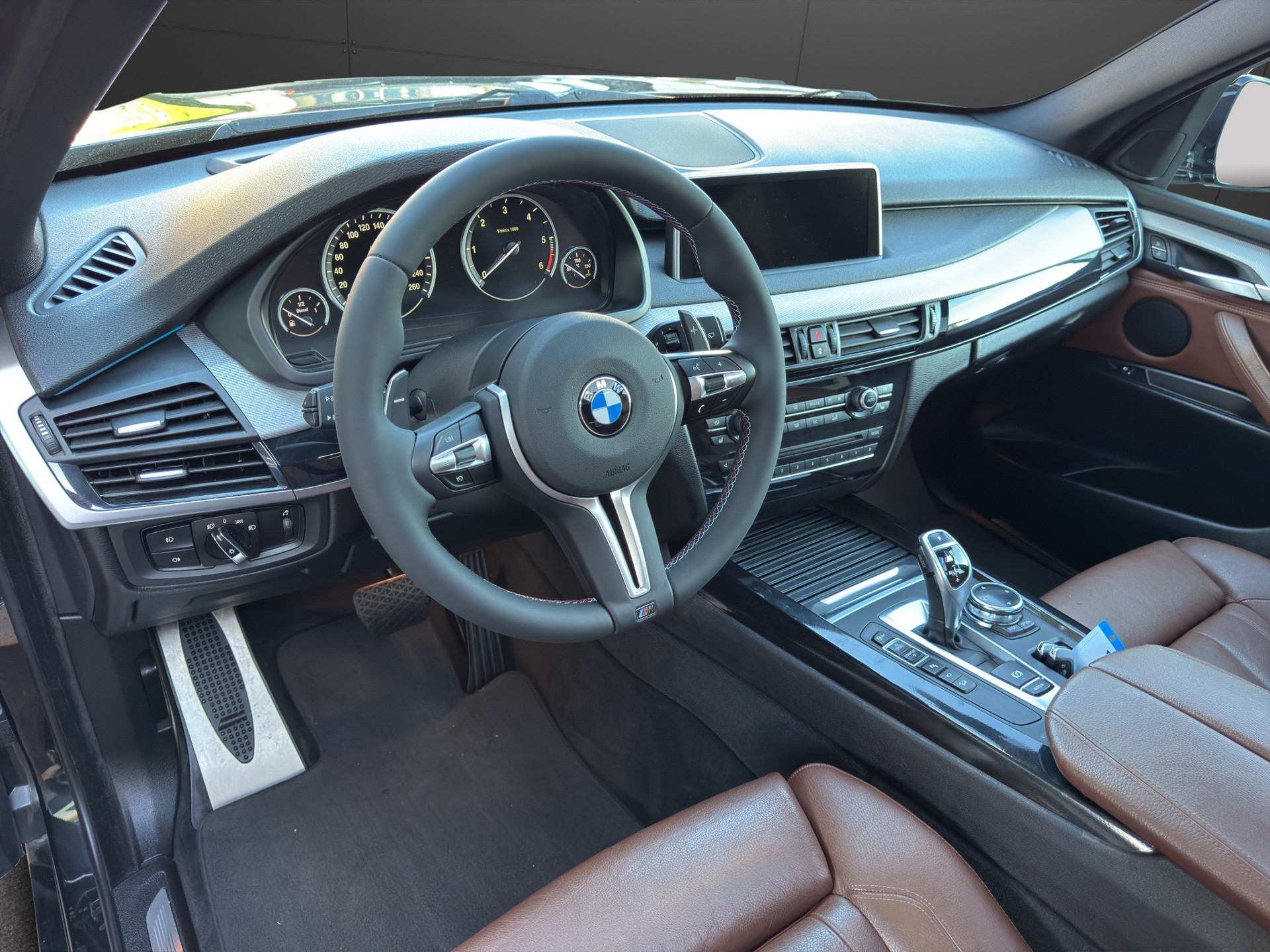 BMW X5 xDrive M50d Steptronic-image-9