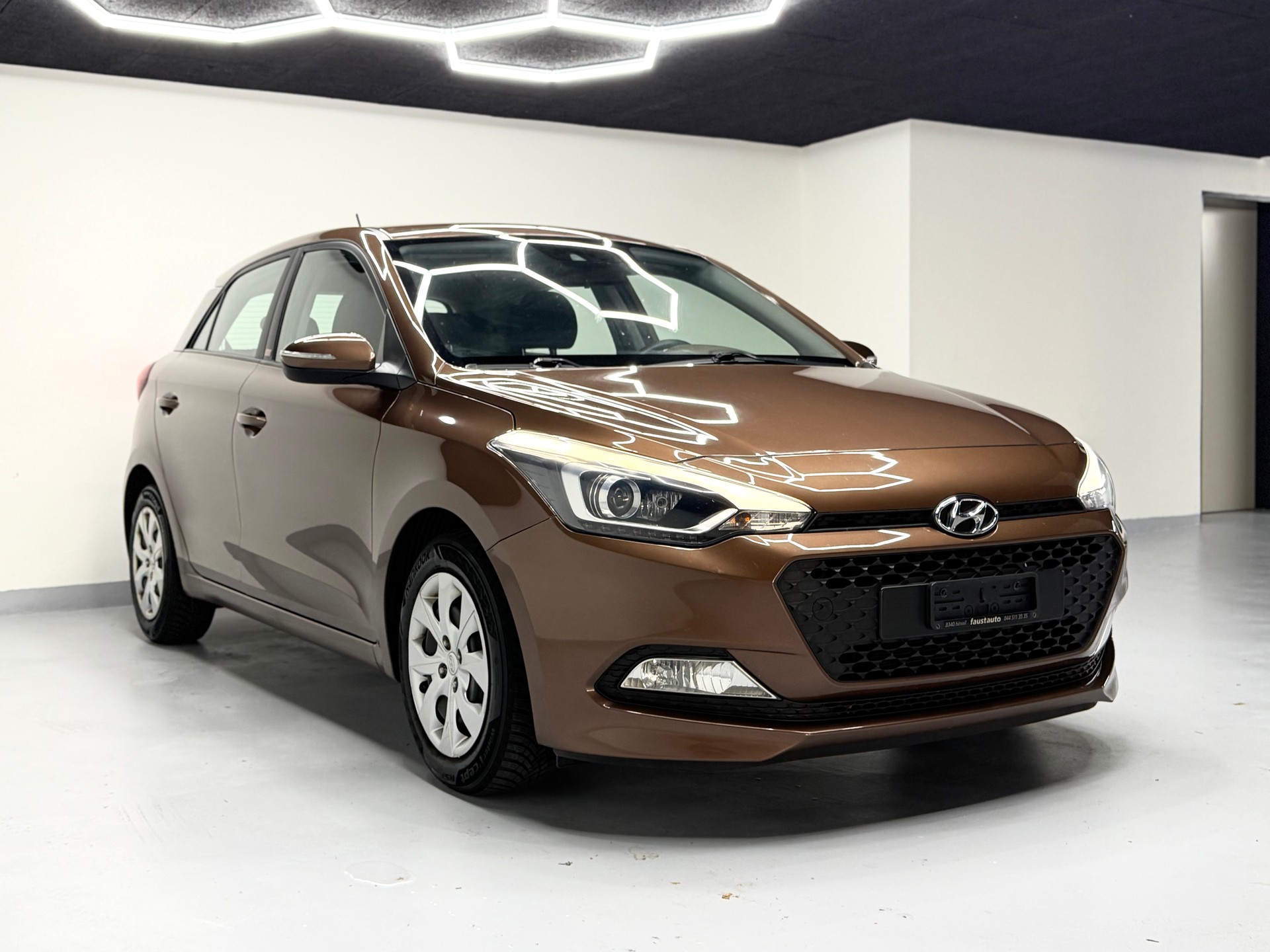 HYUNDAI i20 1.4 Vertex Automatic-image-2