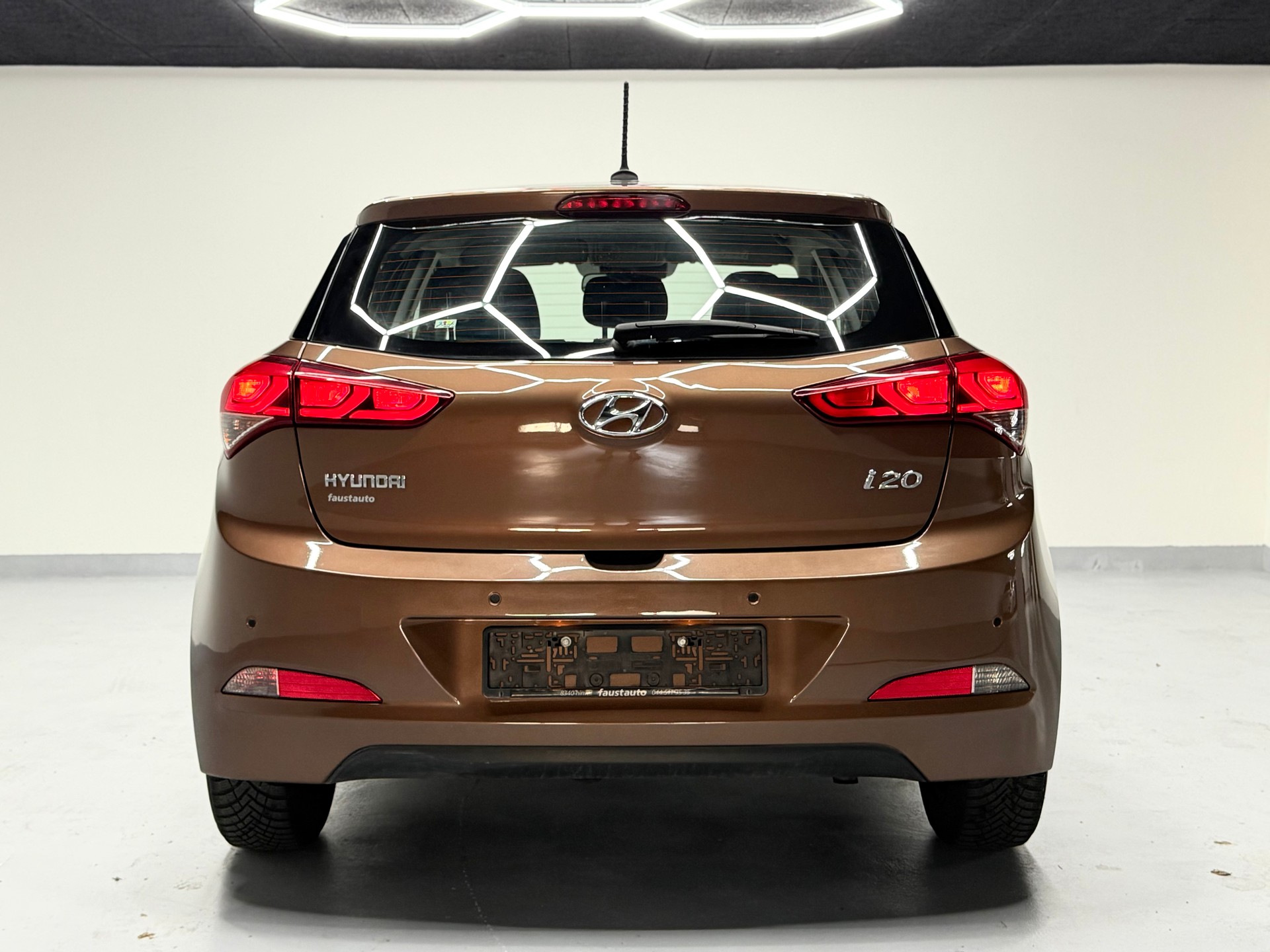 HYUNDAI i20 1.4 Vertex Automatic-image-5
