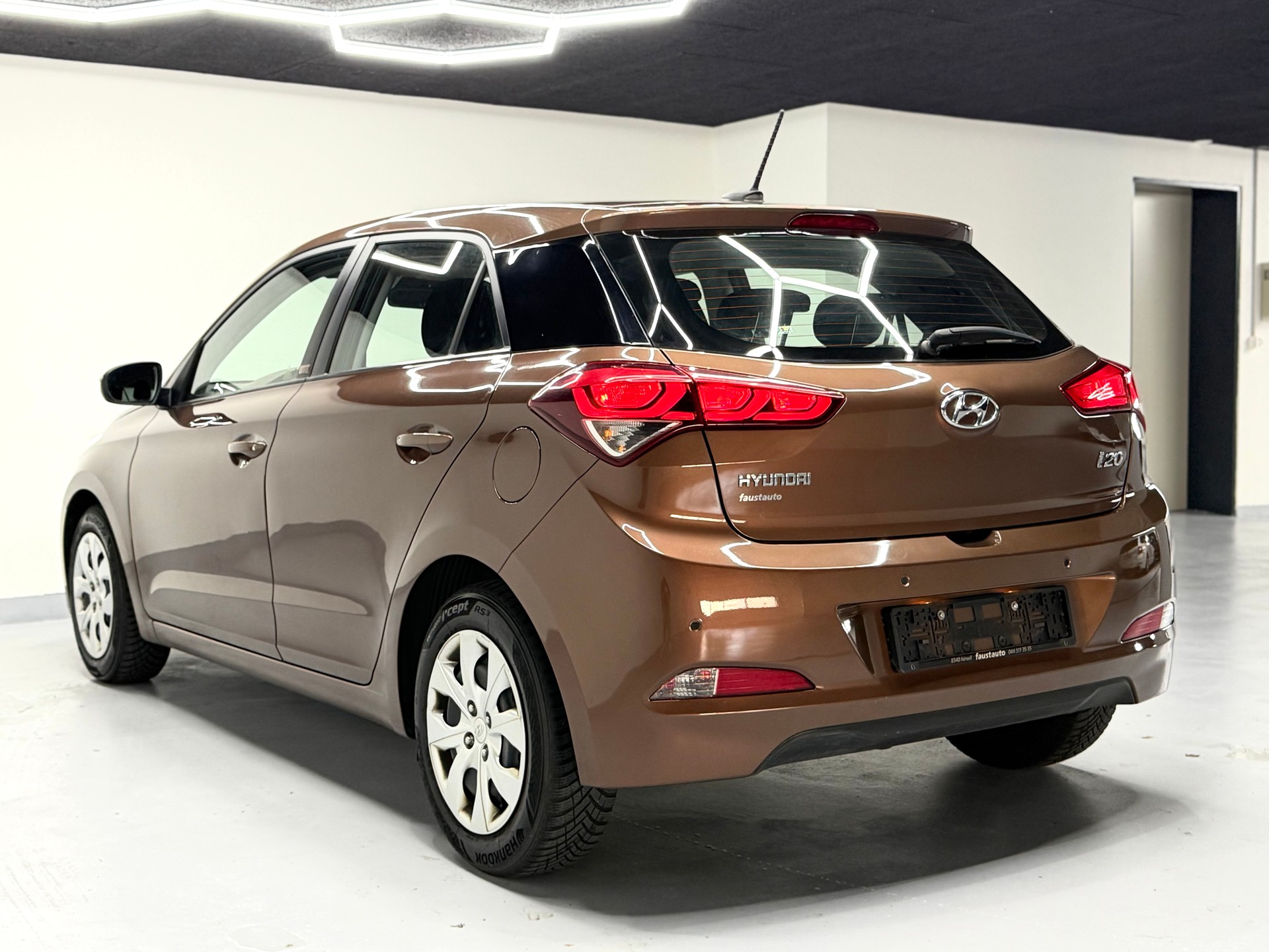 HYUNDAI i20 1.4 Vertex Automatic-image-6