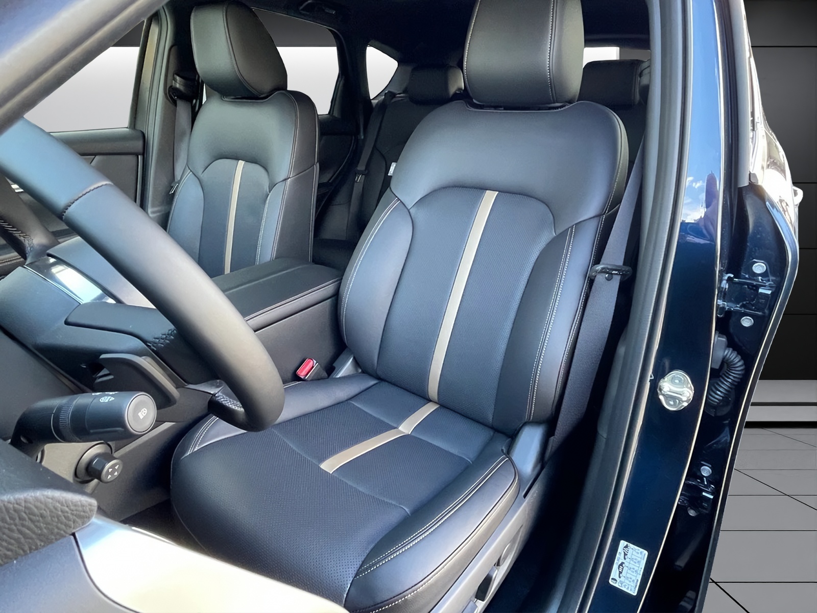 MAZDA CX-60 e-Skyactiv PHEV 327 AWD Homura-image-9