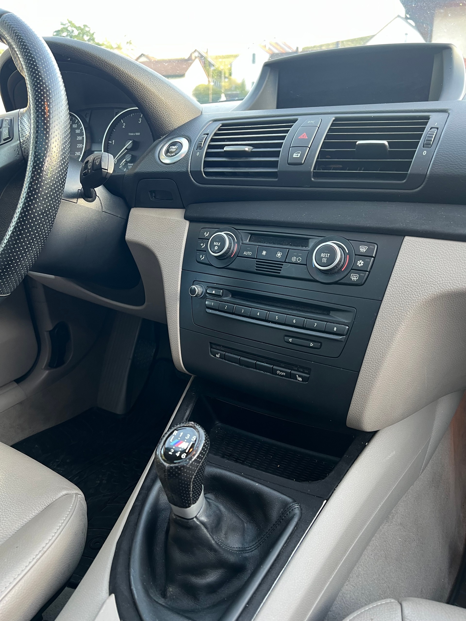 BMW 123d-image-8