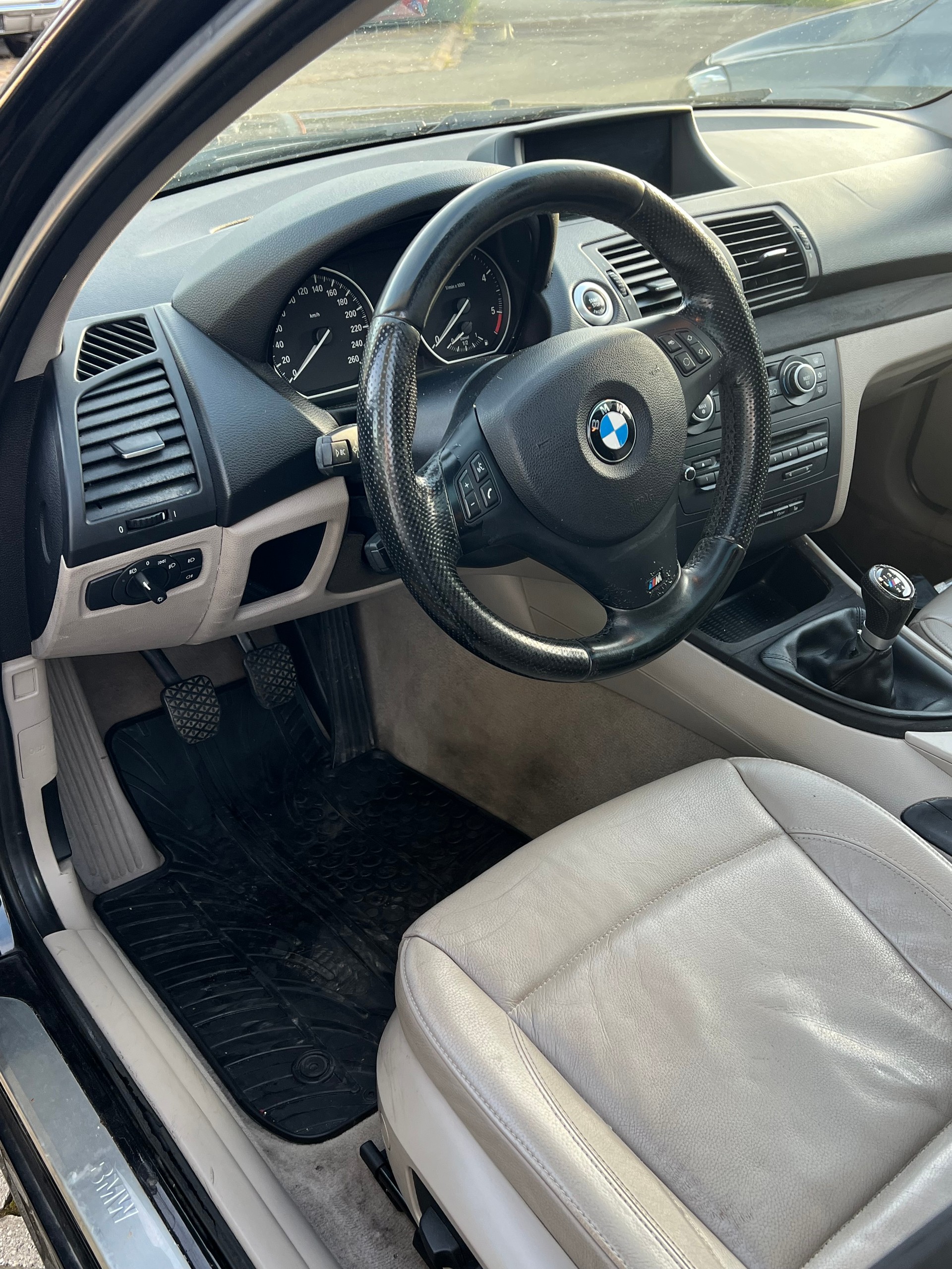 BMW 123d-image-6