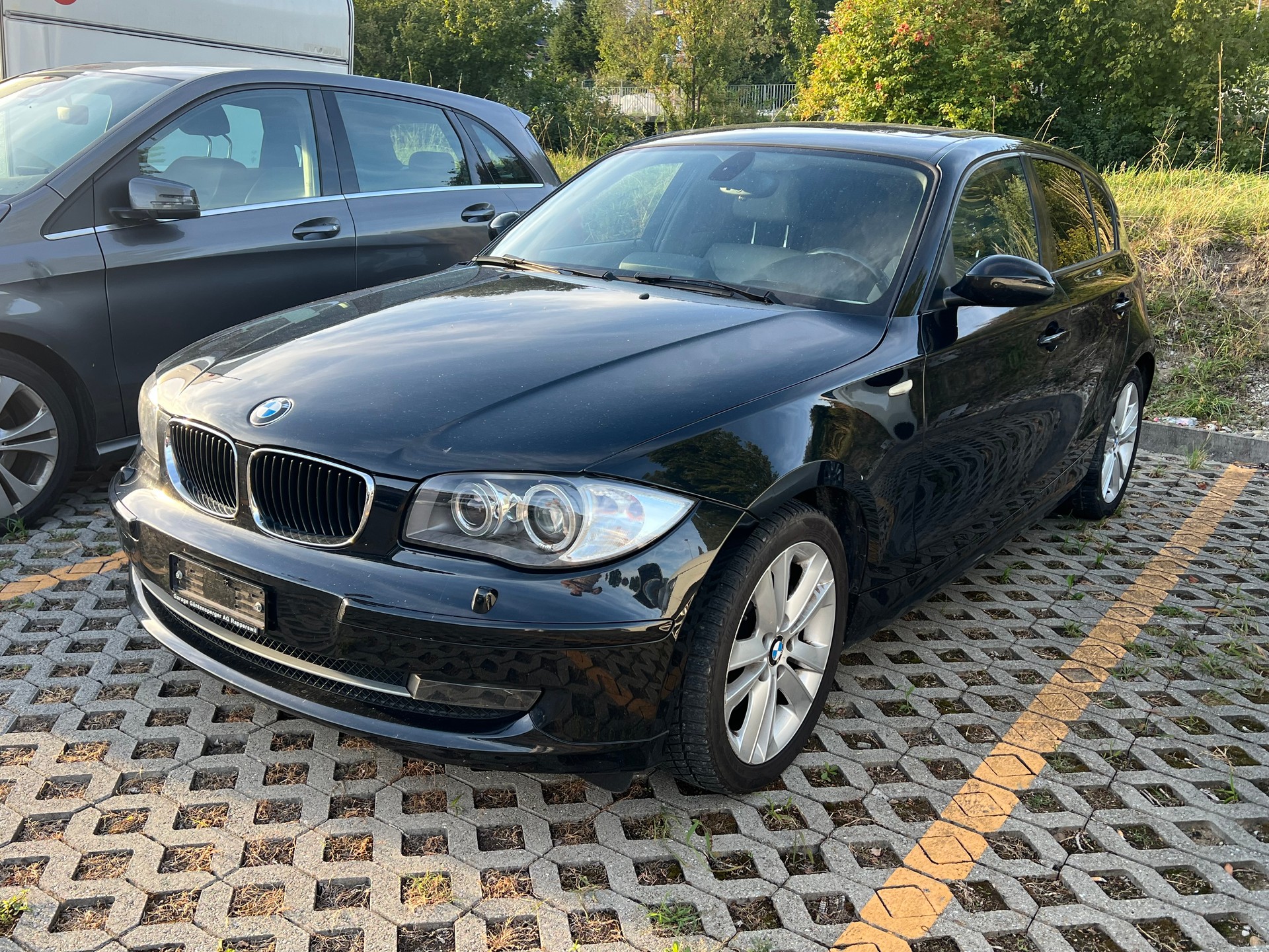 BMW 123d-image-1
