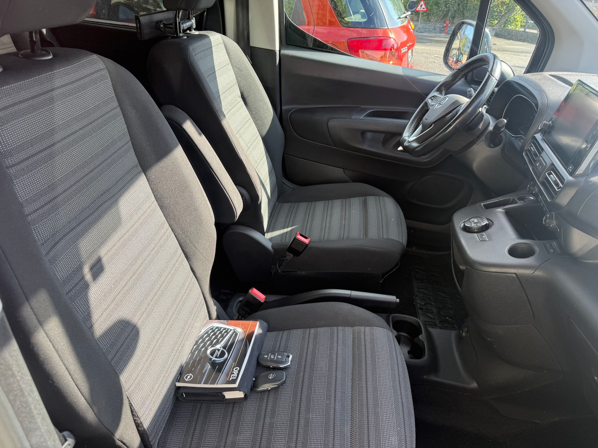 OPEL Combo Life XL 1.2 7 Plätze Elegance-image-10