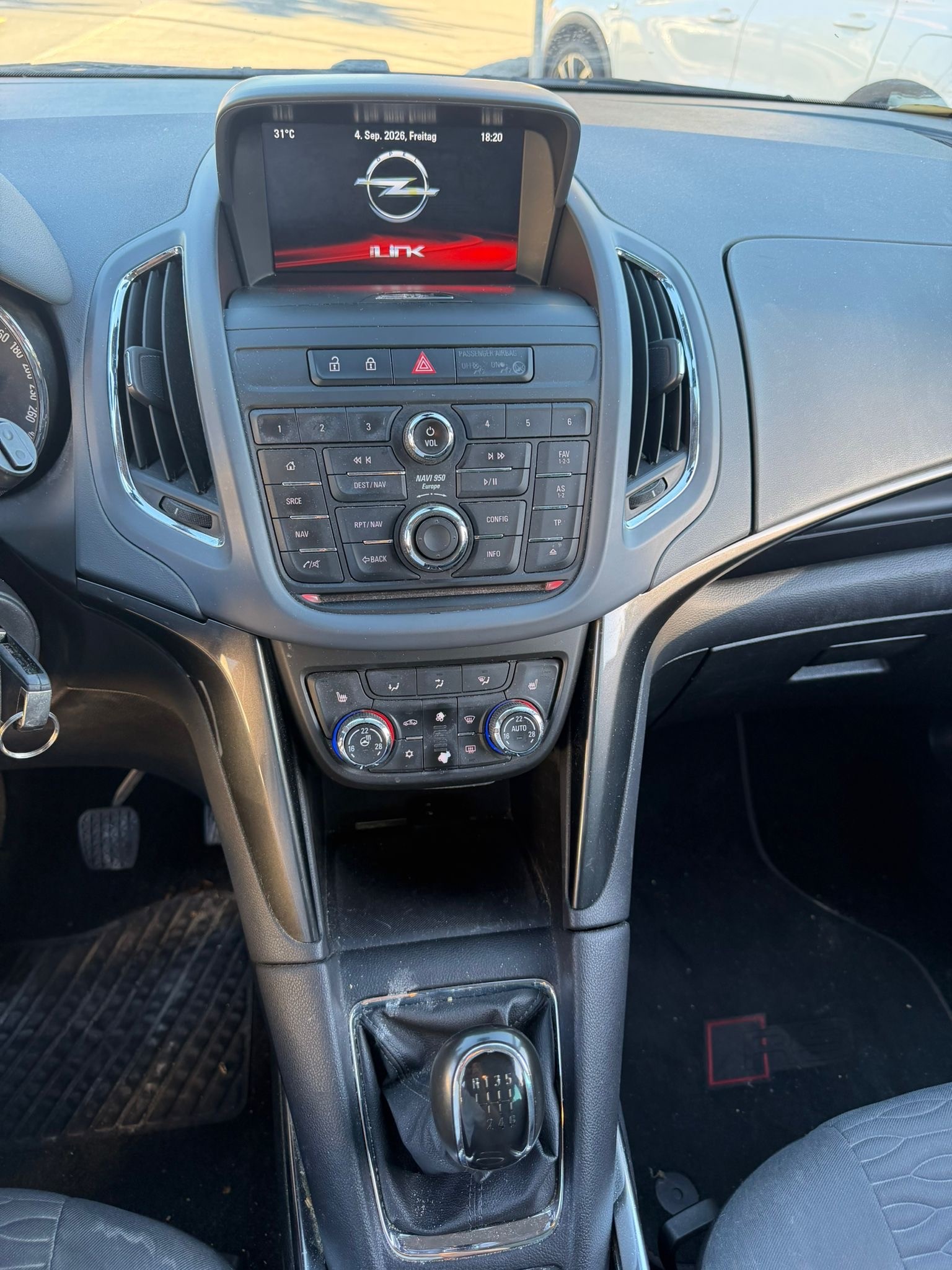 OPEL Zafira Tourer 2.0 CDTi Cosmo-image-15