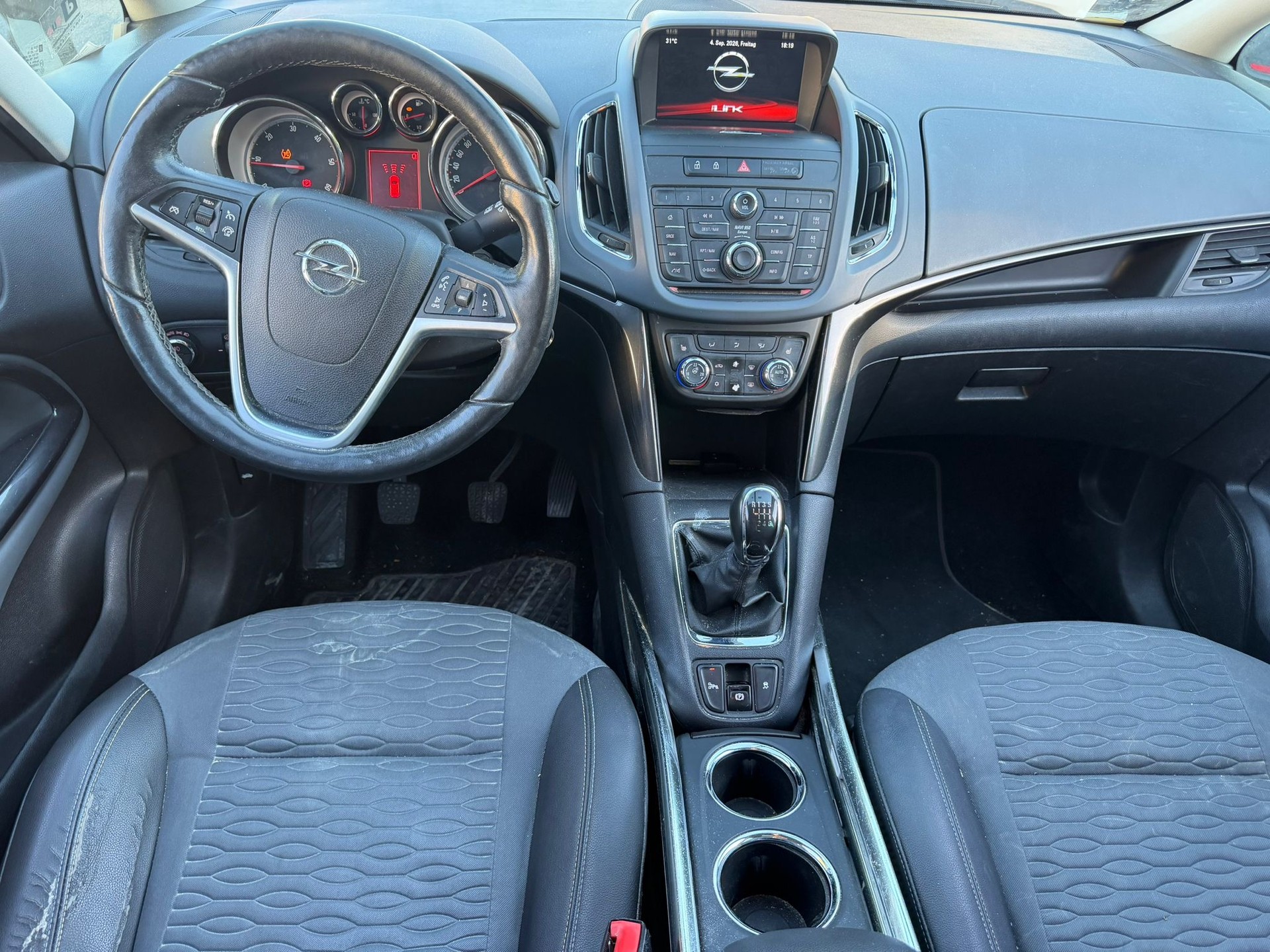 OPEL Zafira Tourer 2.0 CDTi Cosmo-image-9