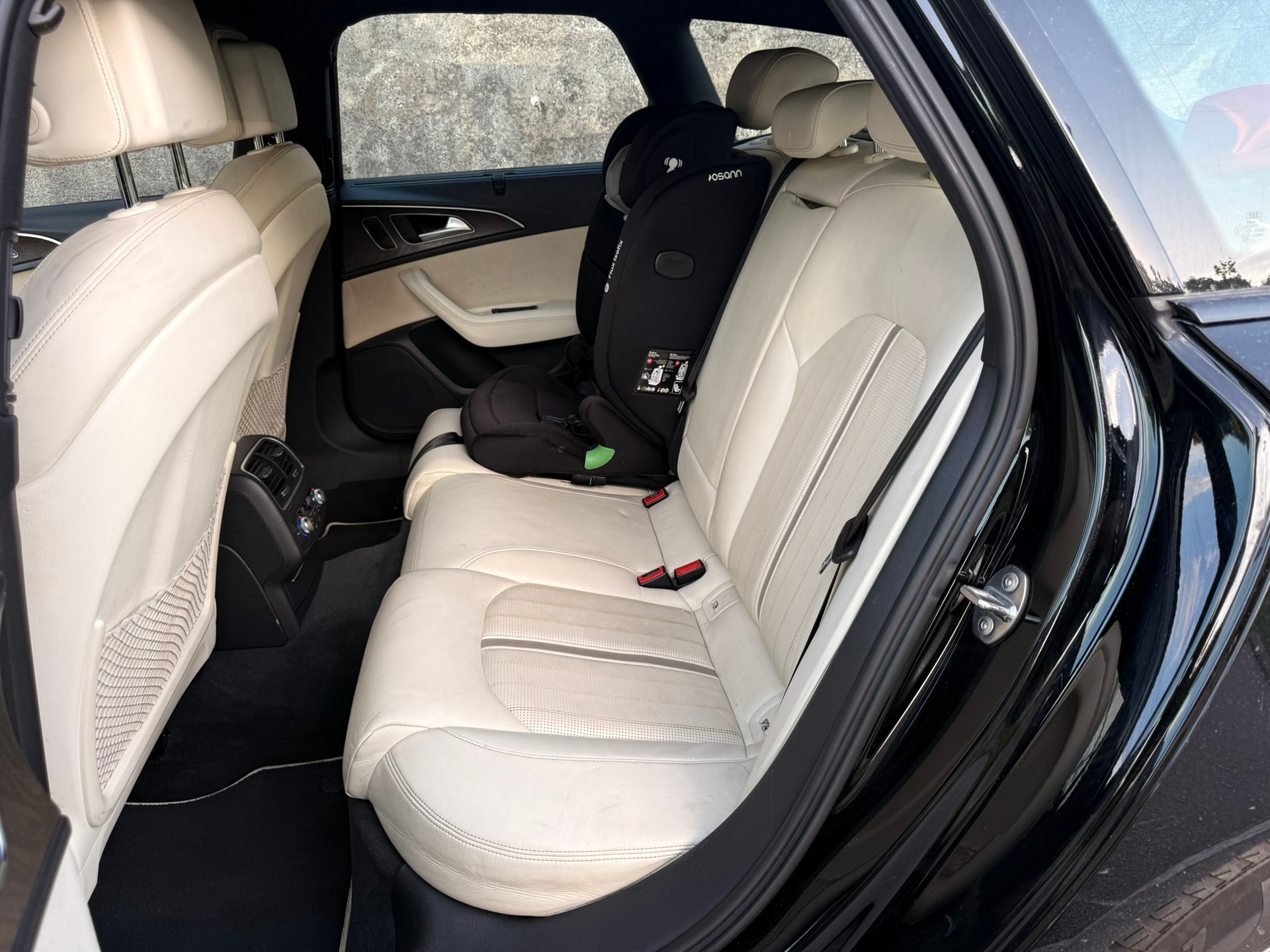 AUDI A6 Avant 2.0 TDI Attraction S-tronic-image-8
