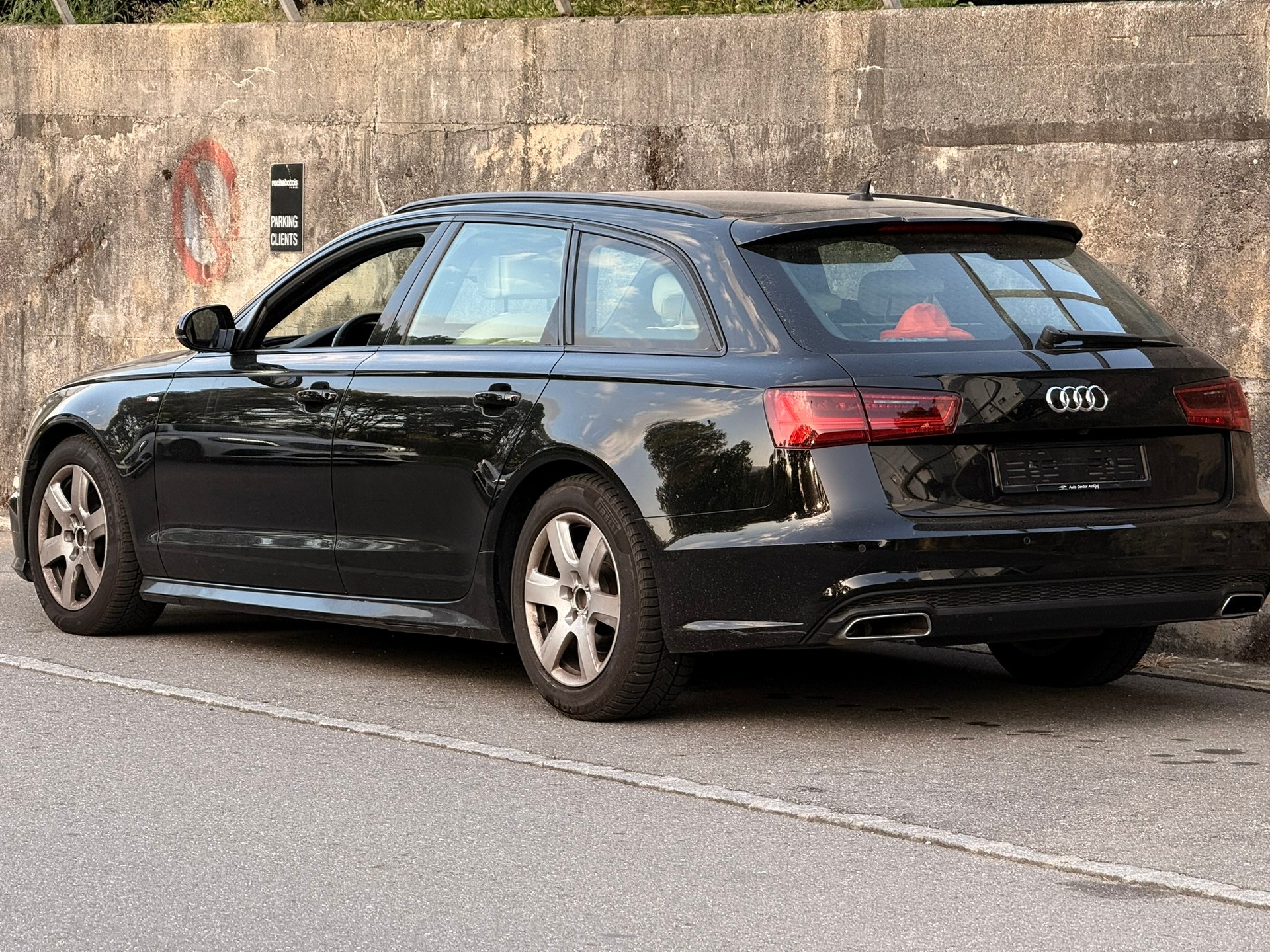 AUDI A6 Avant 2.0 TDI Attraction S-tronic-image-4