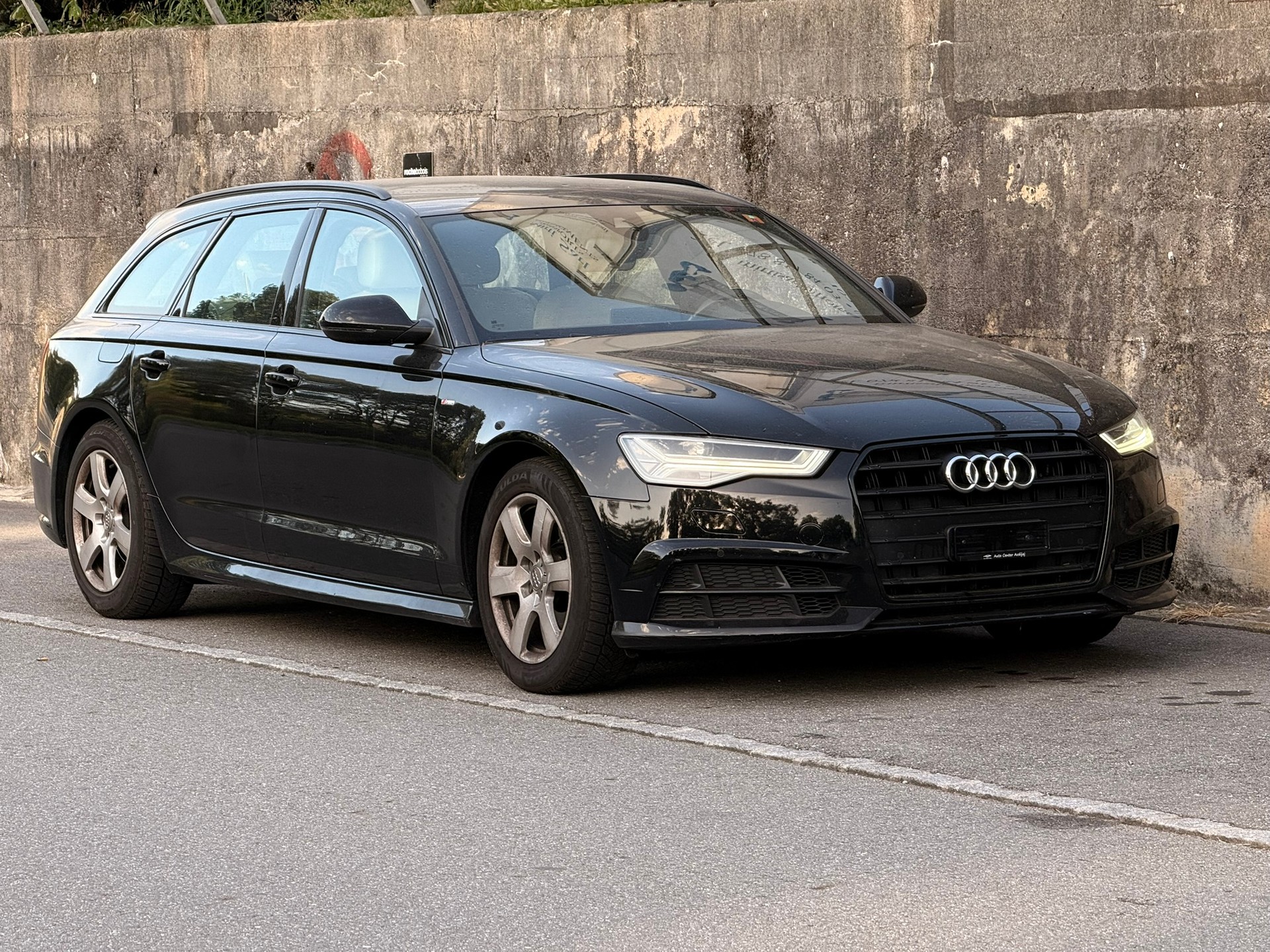 AUDI A6 Avant 2.0 TDI Attraction S-tronic-image-0
