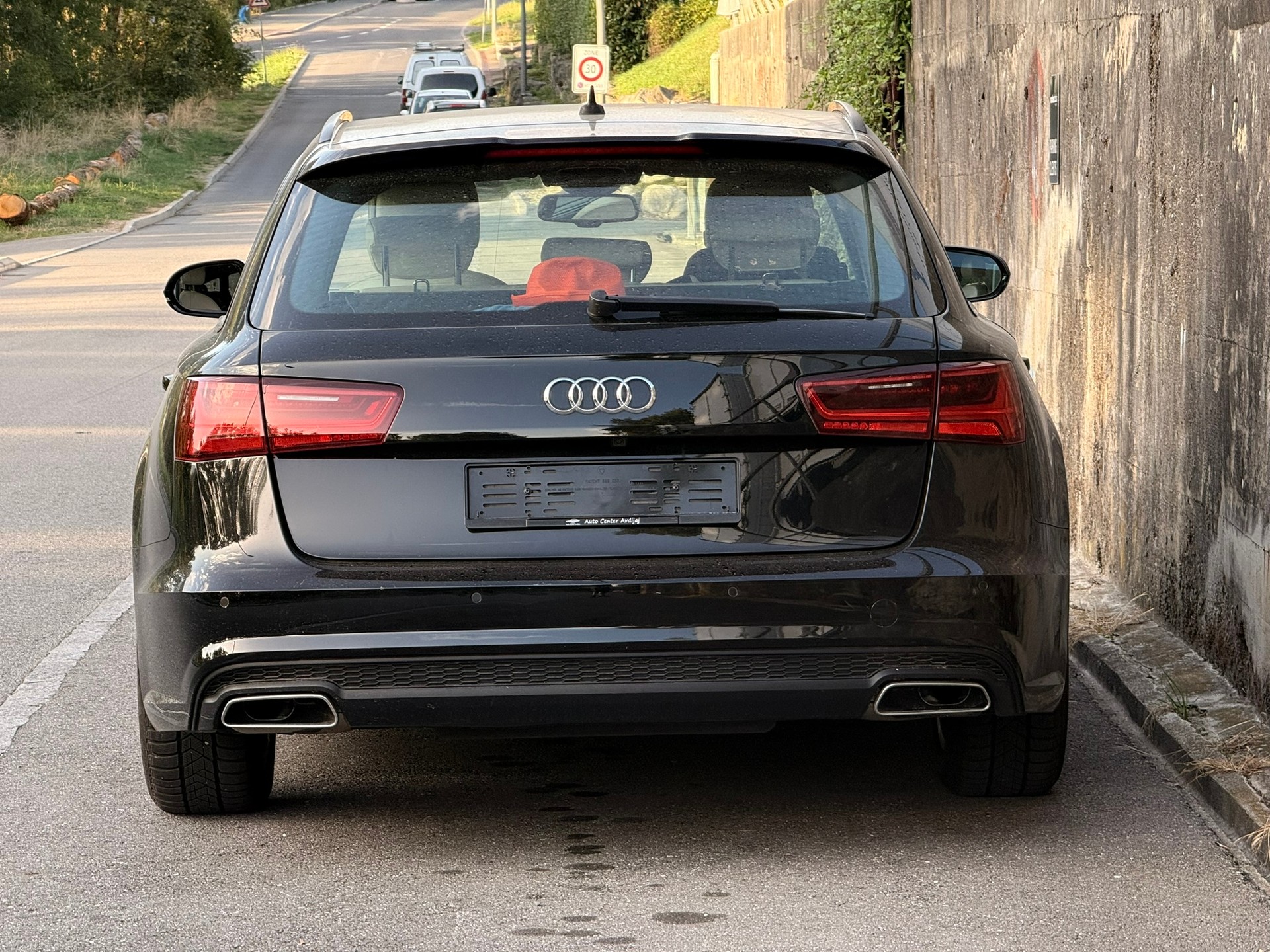 AUDI A6 Avant 2.0 TDI Attraction S-tronic-image-6