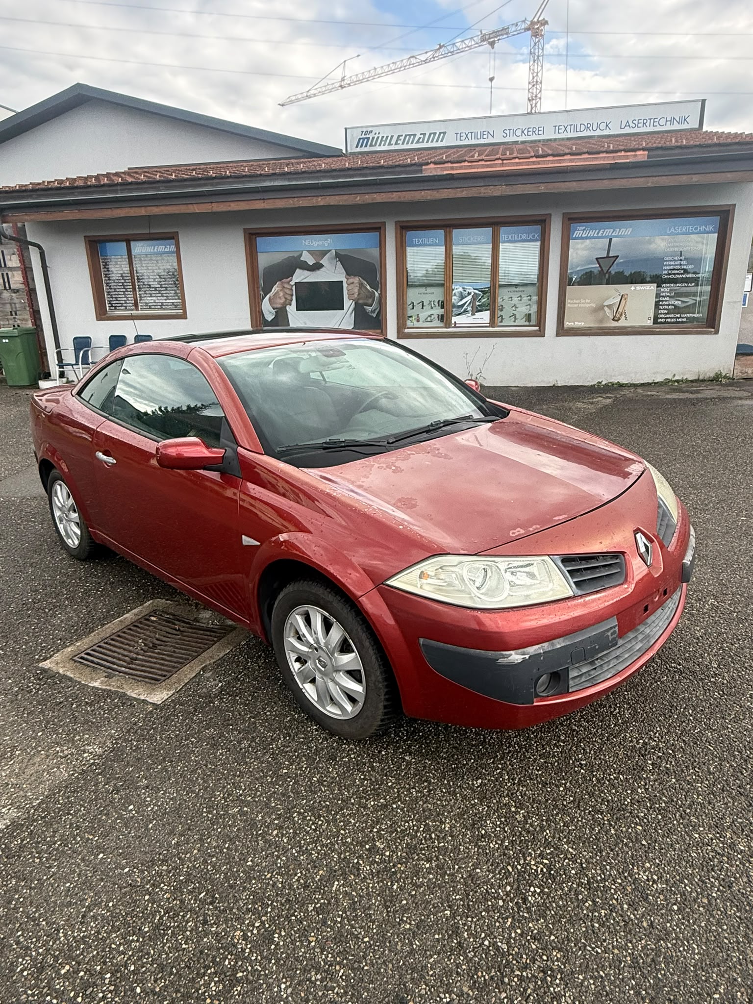 RENAULT Mégane C-C 2.0 16V Dynamique Confort-image-3