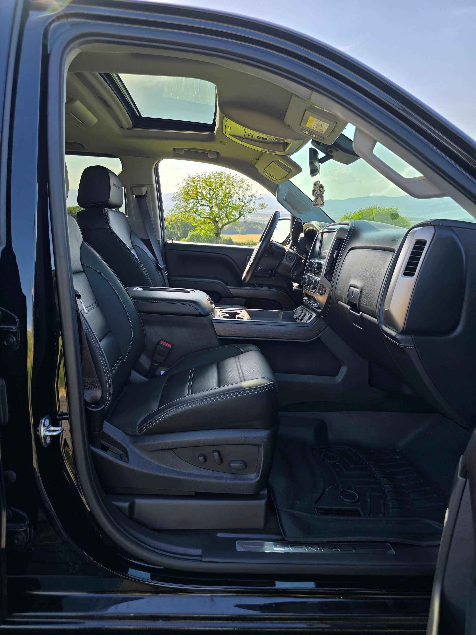 GMC Sierra denali-image-7