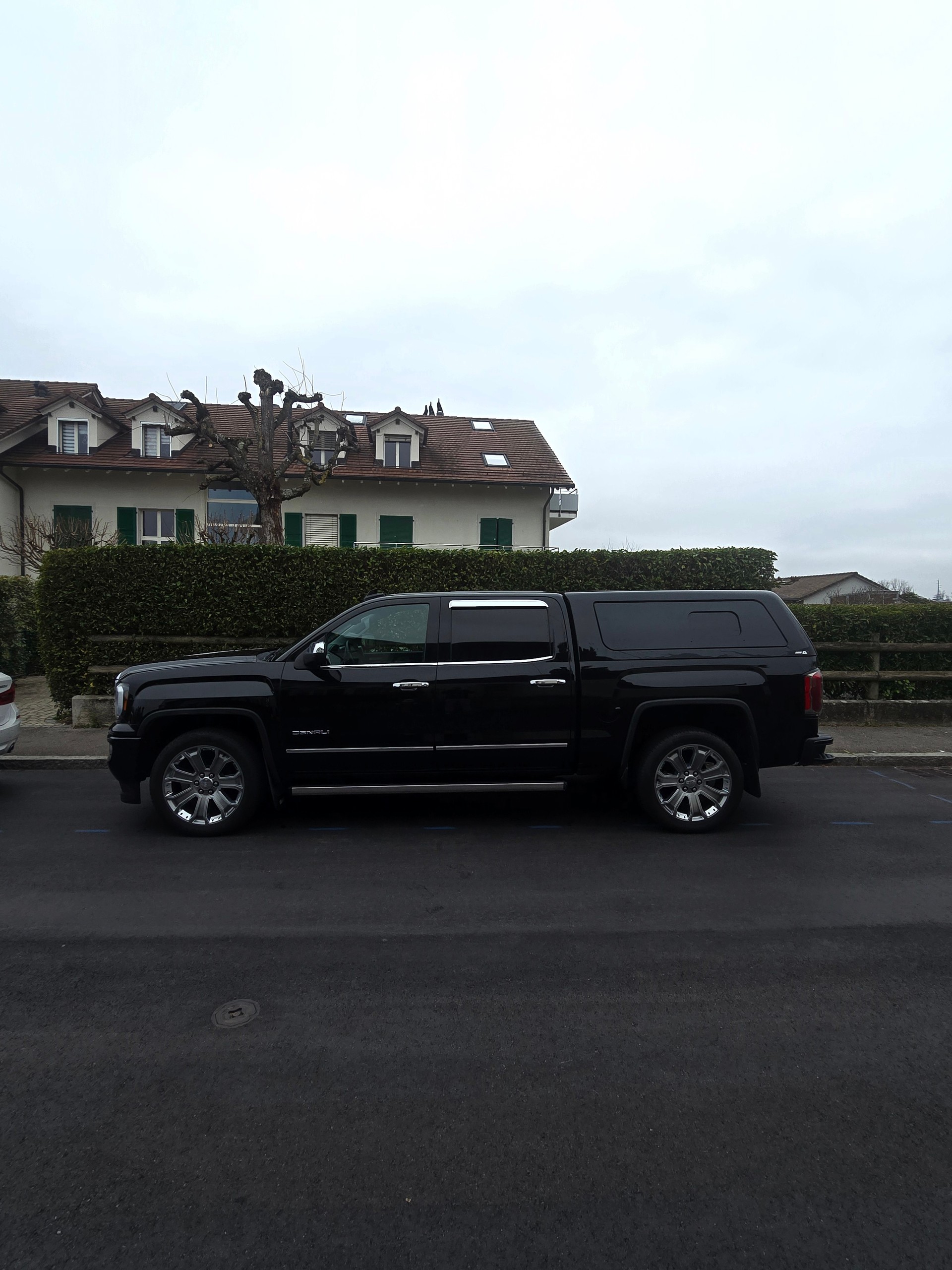GMC Sierra denali-image-17