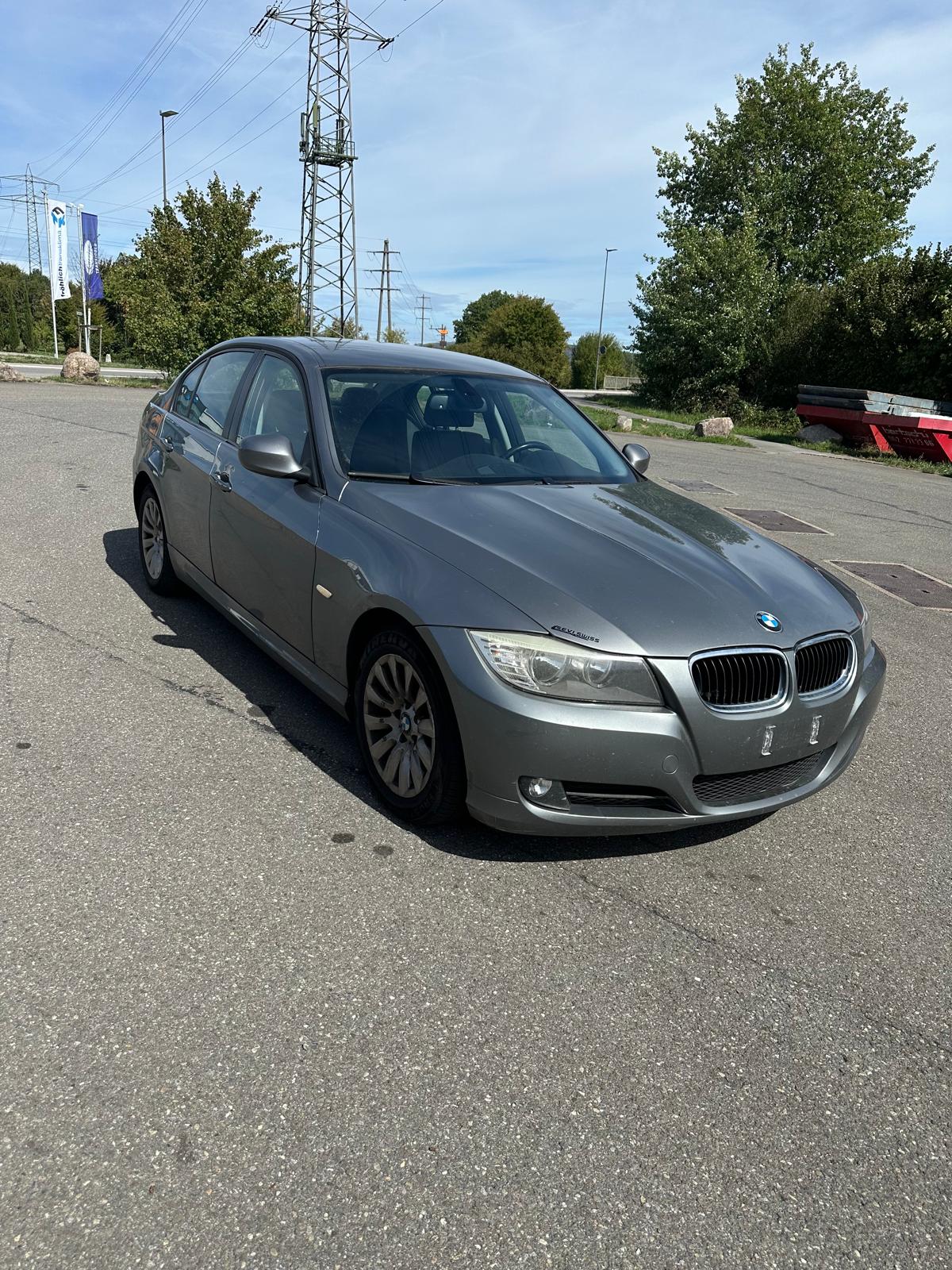 BMW 320d xDrive Steptronic-image-1