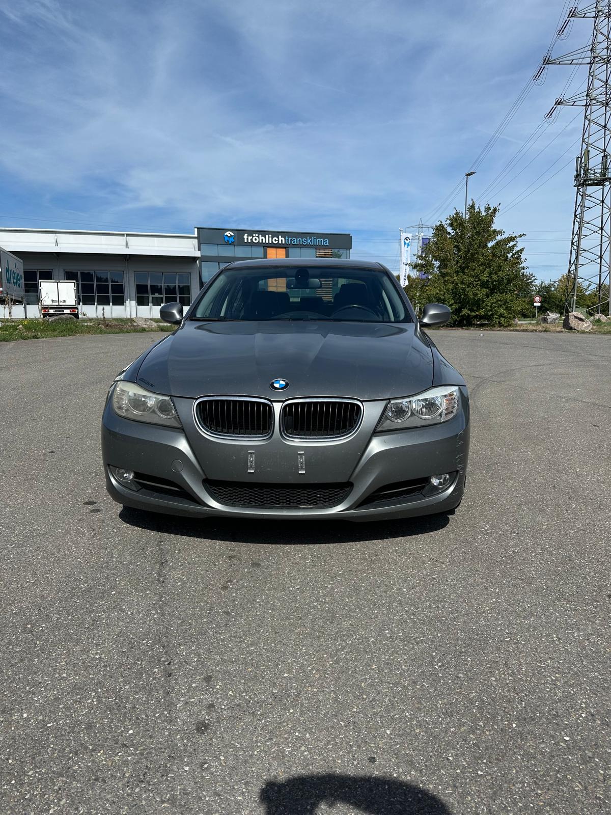 BMW 320d xDrive Steptronic-image-10