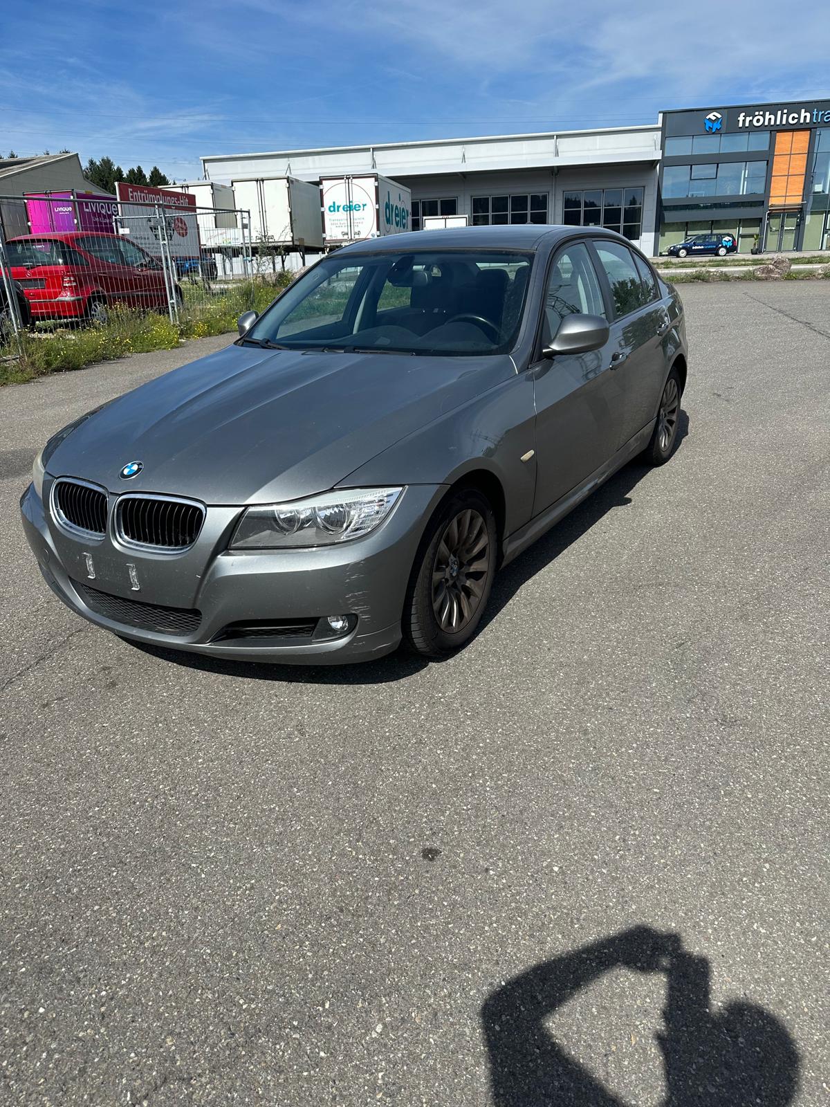 BMW 320d xDrive Steptronic-image-4