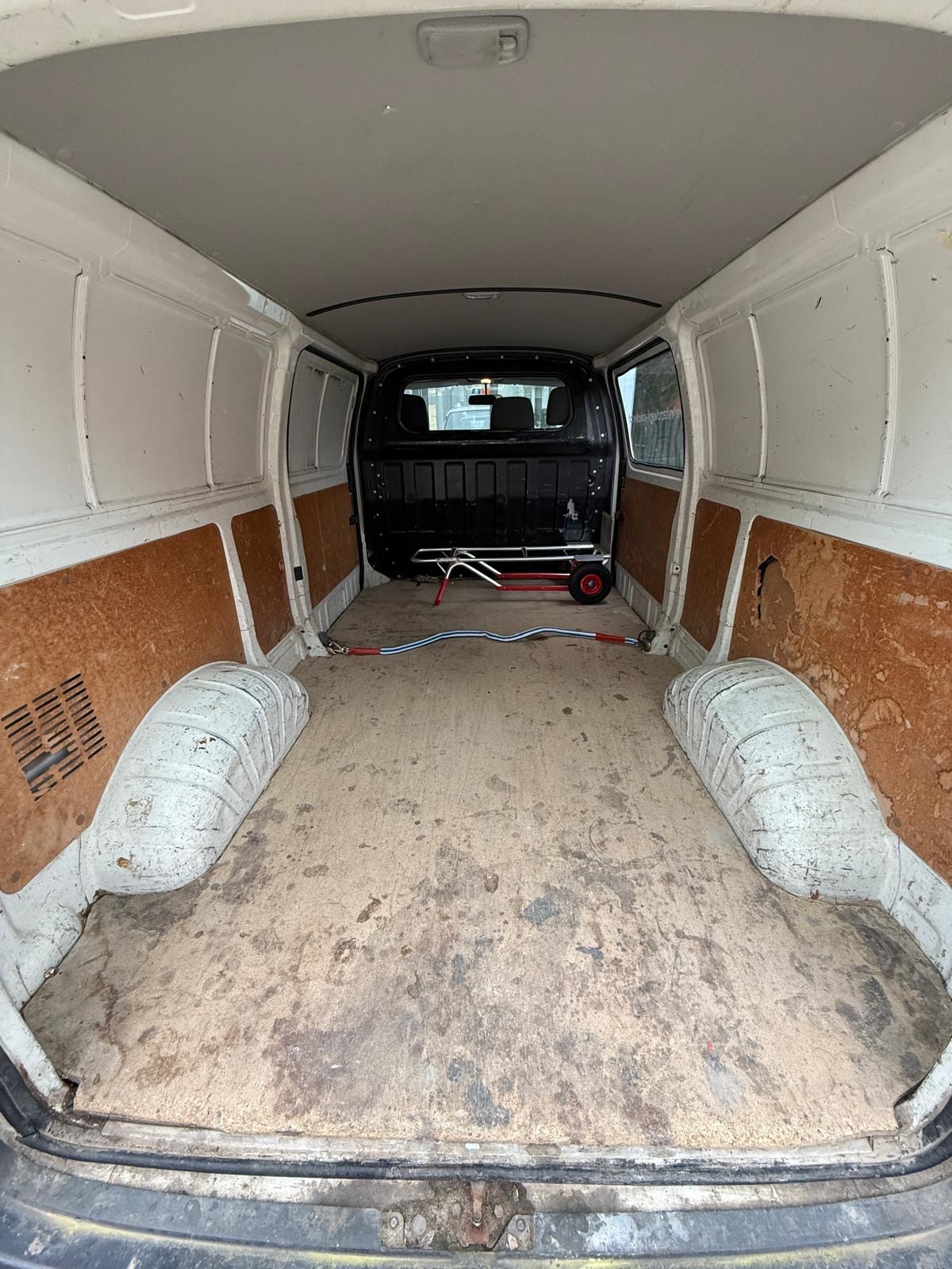 TOYOTA Hiace D-4D Van 4WD LWB-image-2