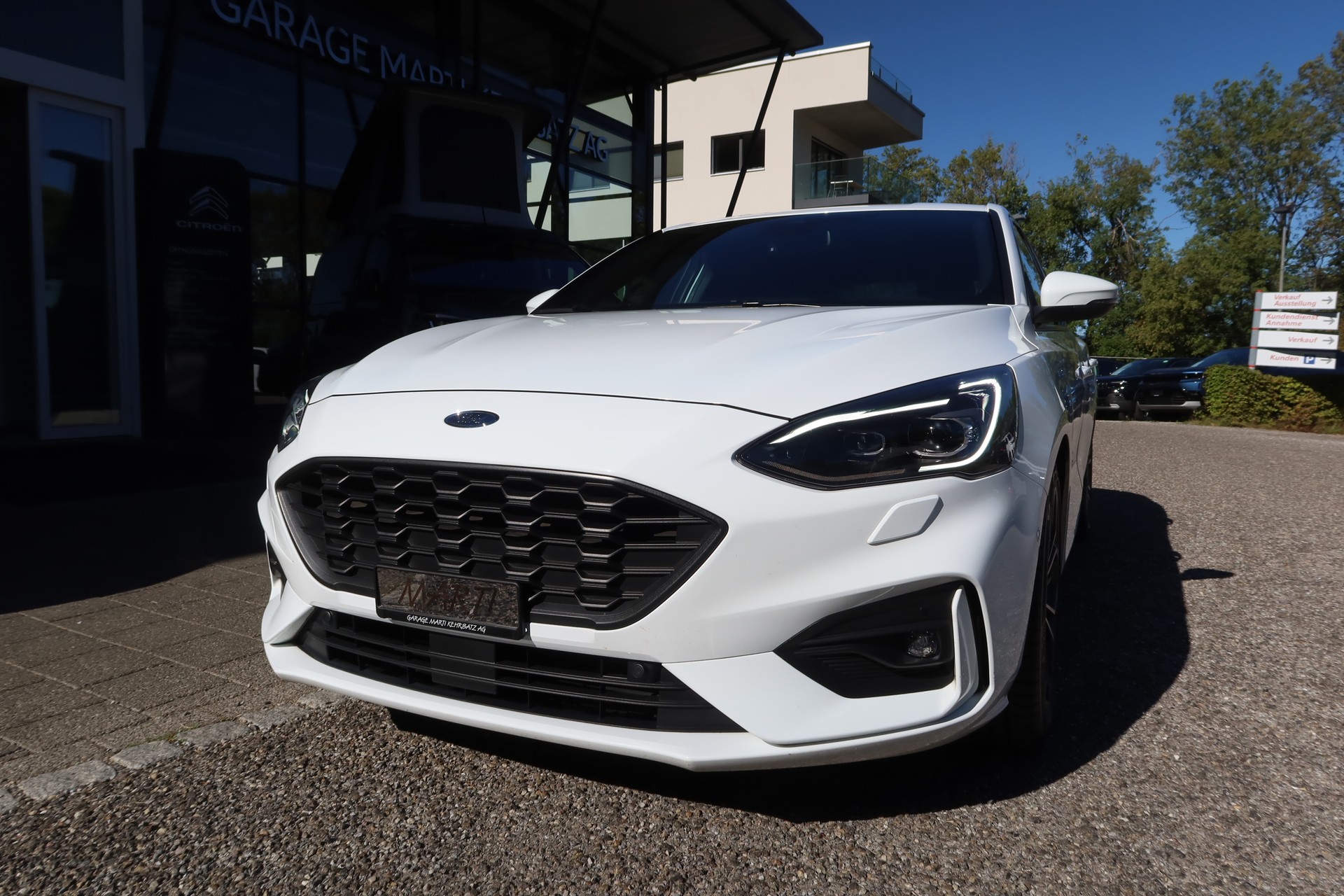 FORD Focus 1.0 SCTi ST Line-image-1