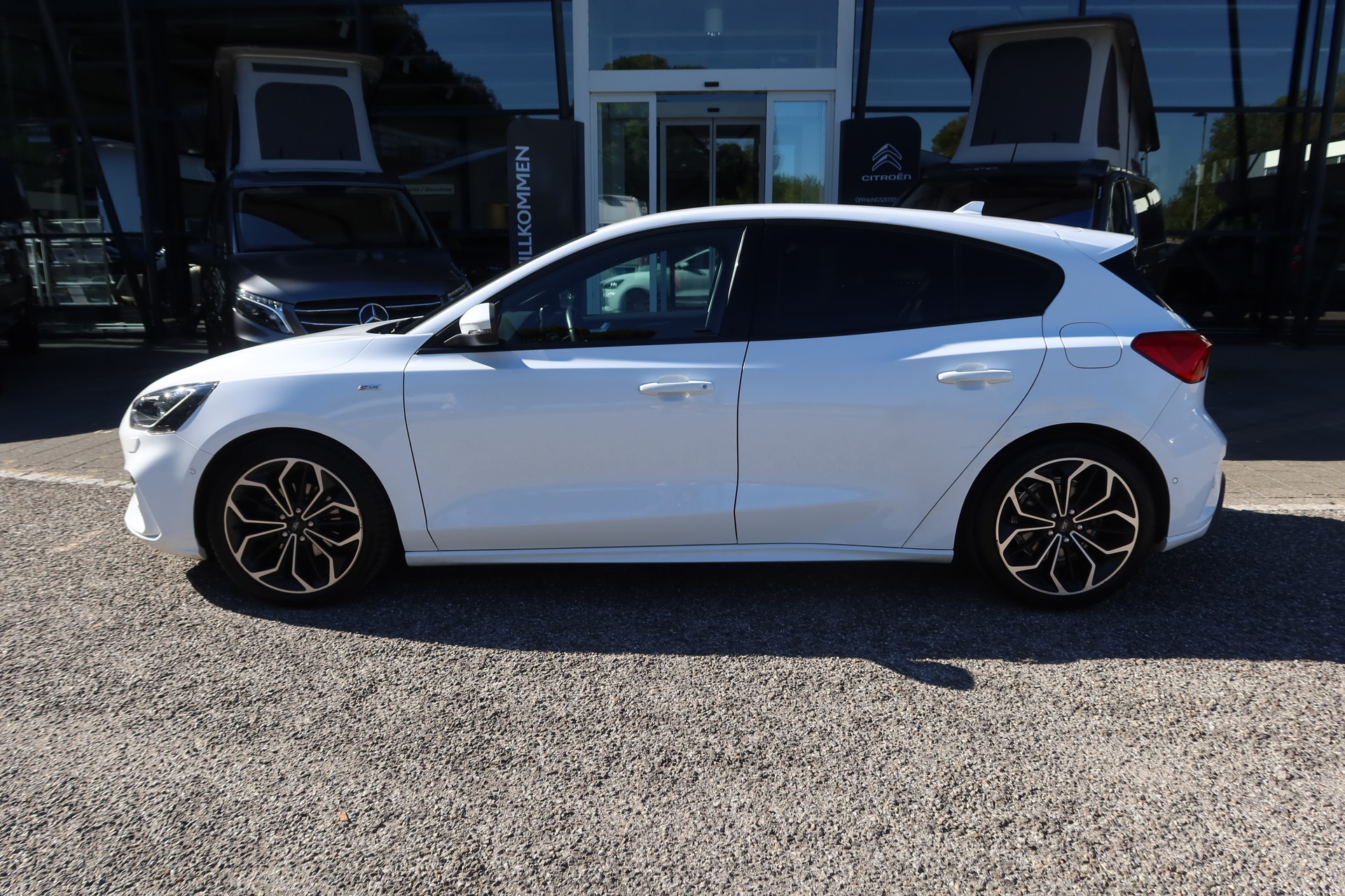 FORD Focus 1.0 SCTi ST Line-image-3
