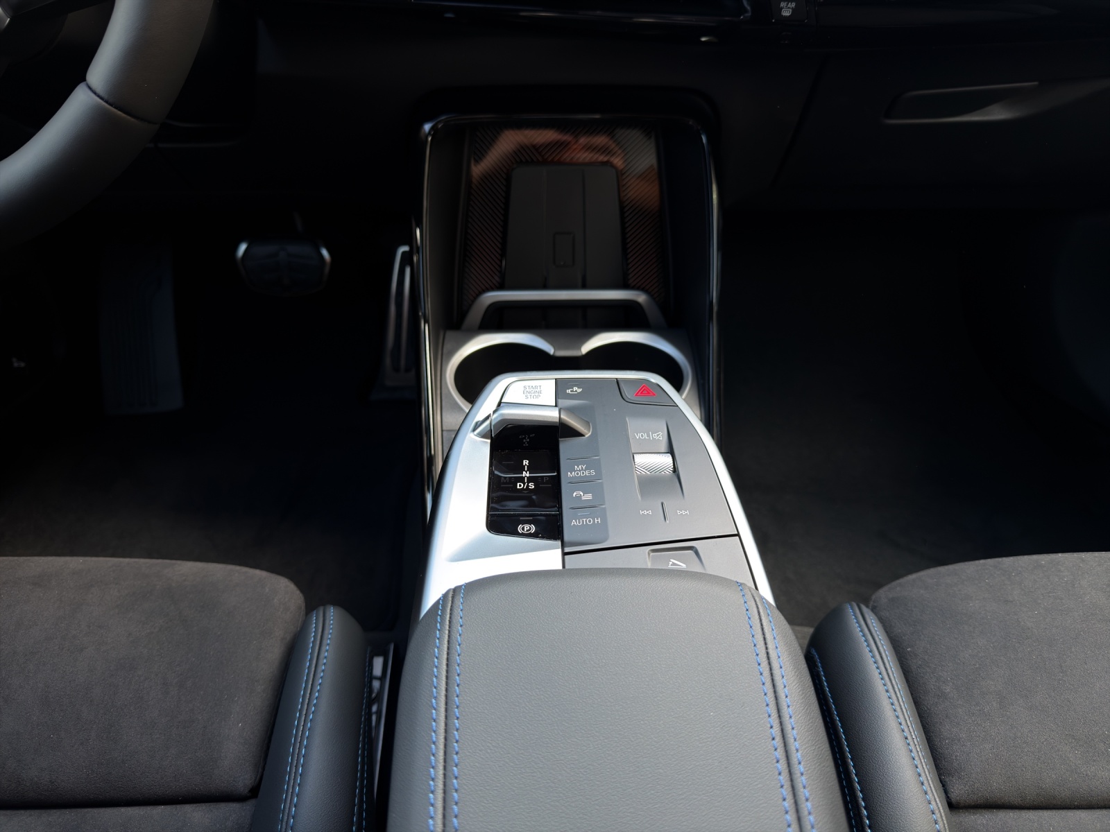 BMW X1 20d xDrive-image-17