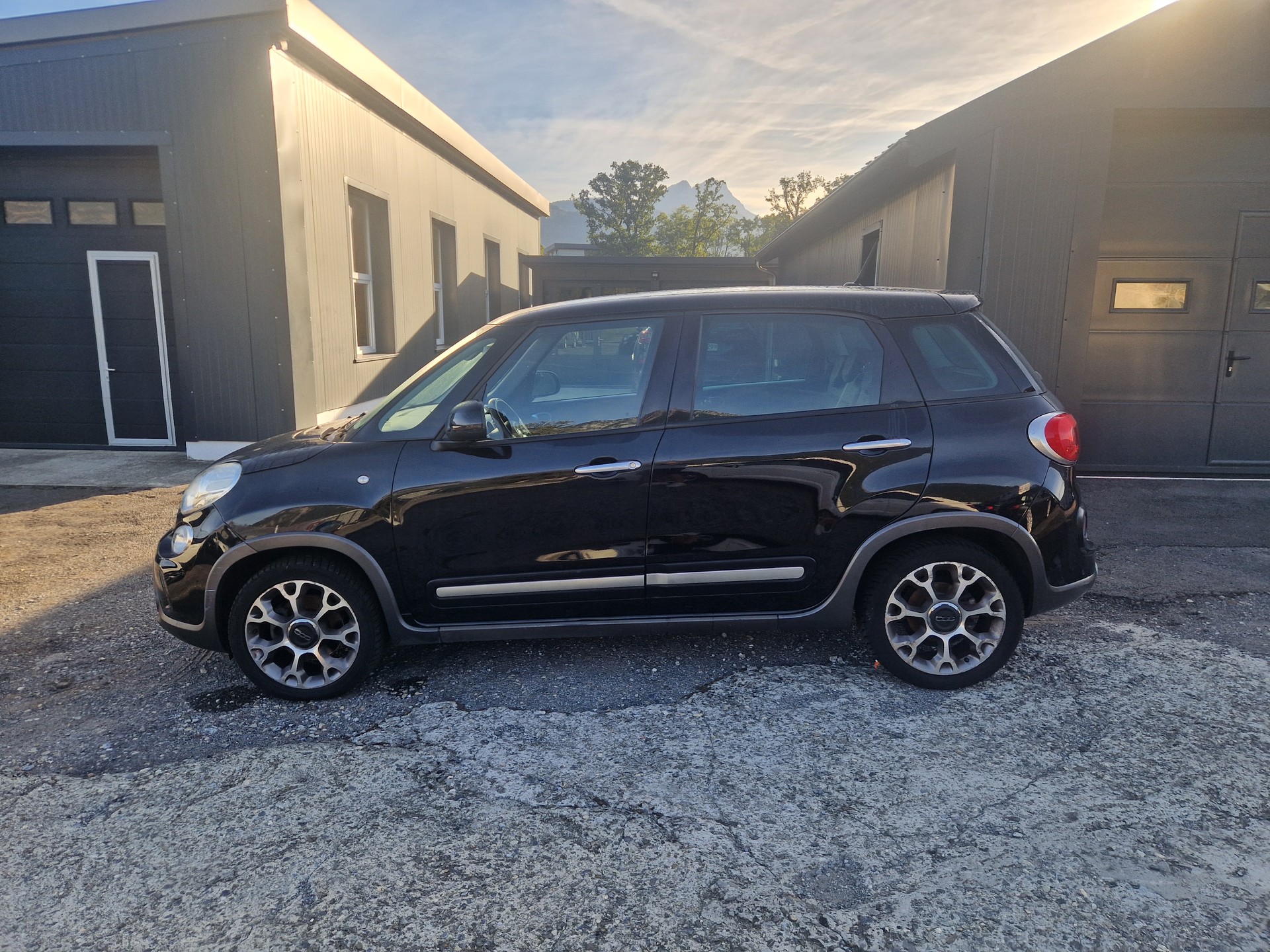 FIAT 500L 1.3 JTD Trekking Dualogic-image-3