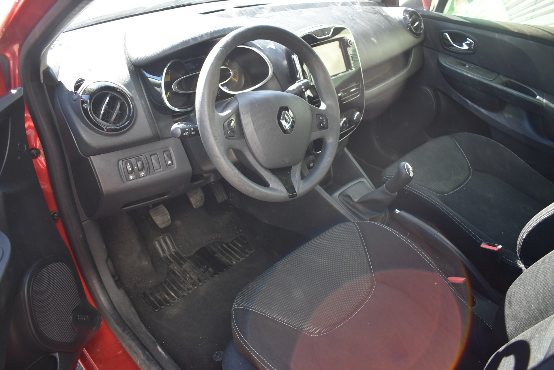 RENAULT Clio 0.9 12V Expression-image-10