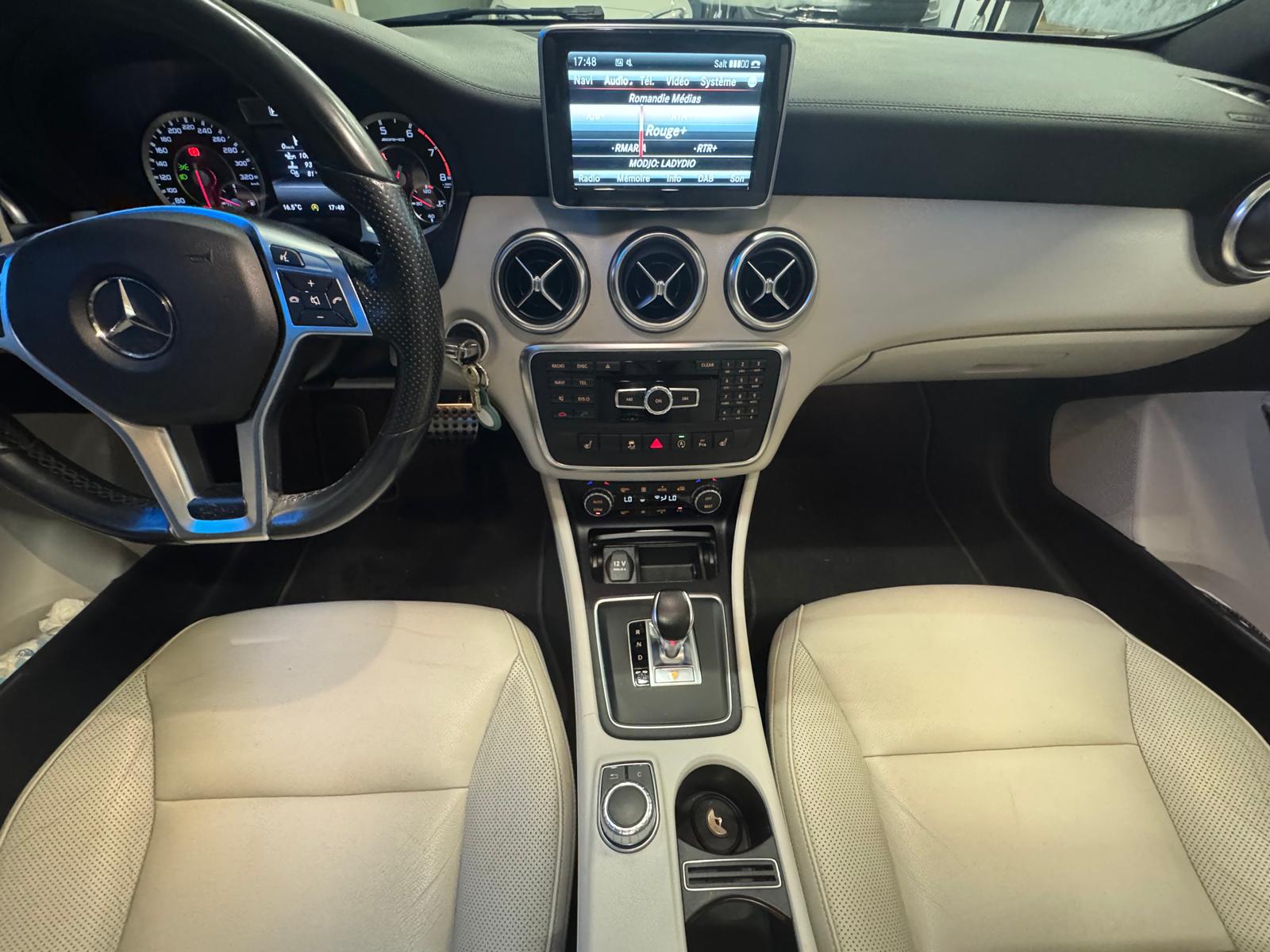 MERCEDES-BENZ A 45 AMG 4Matic Speedshift 7G-DCT-image-15