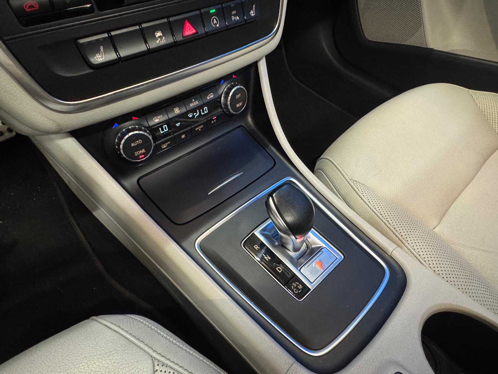MERCEDES-BENZ A 45 AMG 4Matic Speedshift 7G-DCT-image-24