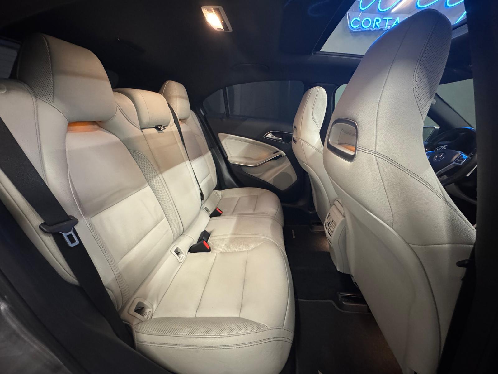 MERCEDES-BENZ A 45 AMG 4Matic Speedshift 7G-DCT-image-12