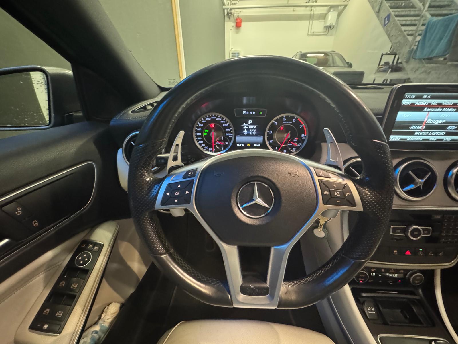 MERCEDES-BENZ A 45 AMG 4Matic Speedshift 7G-DCT-image-17