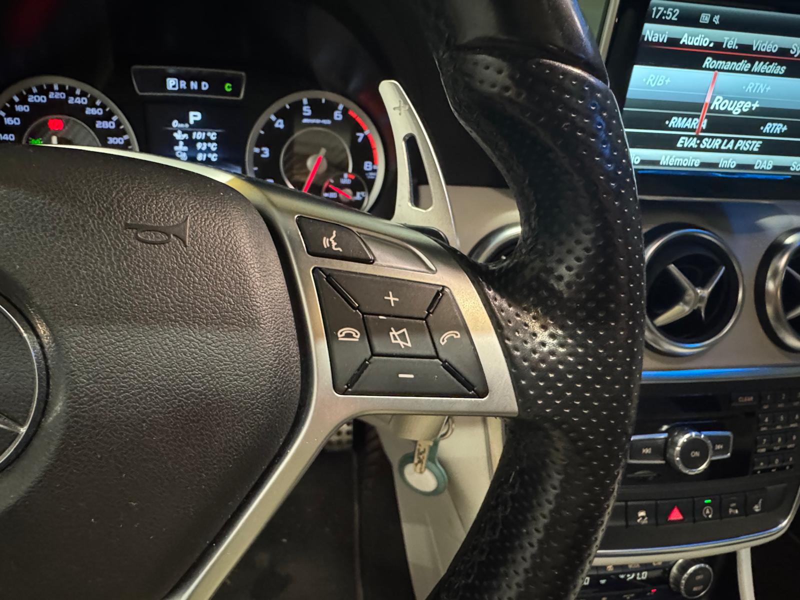 MERCEDES-BENZ A 45 AMG 4Matic Speedshift 7G-DCT-image-19
