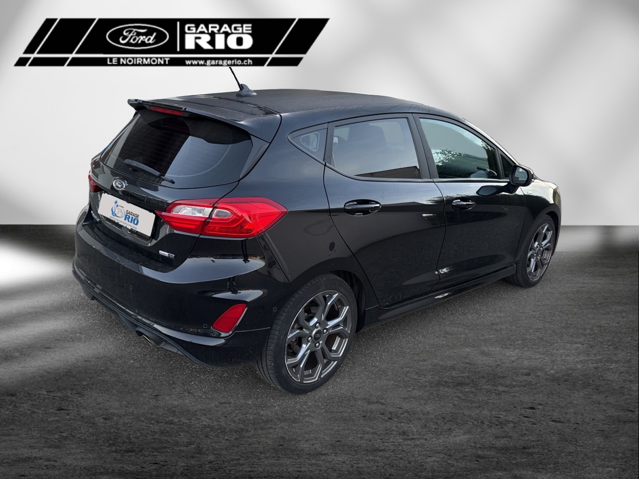 FORD Fiesta 1.0 SCTi St Line-image-11