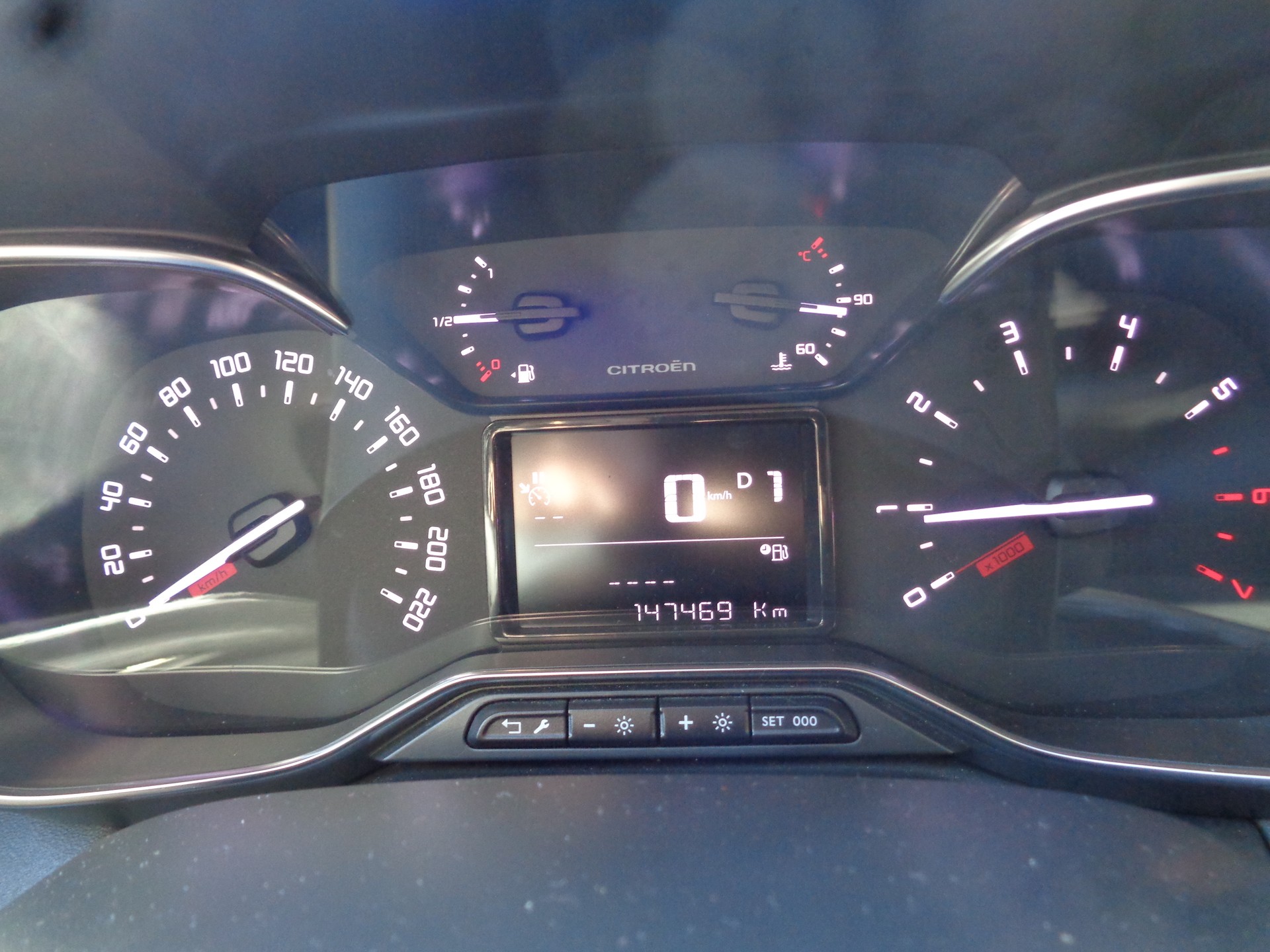 CITROEN C3 Aircross 1.2i PureTech Feel EAT-image-12