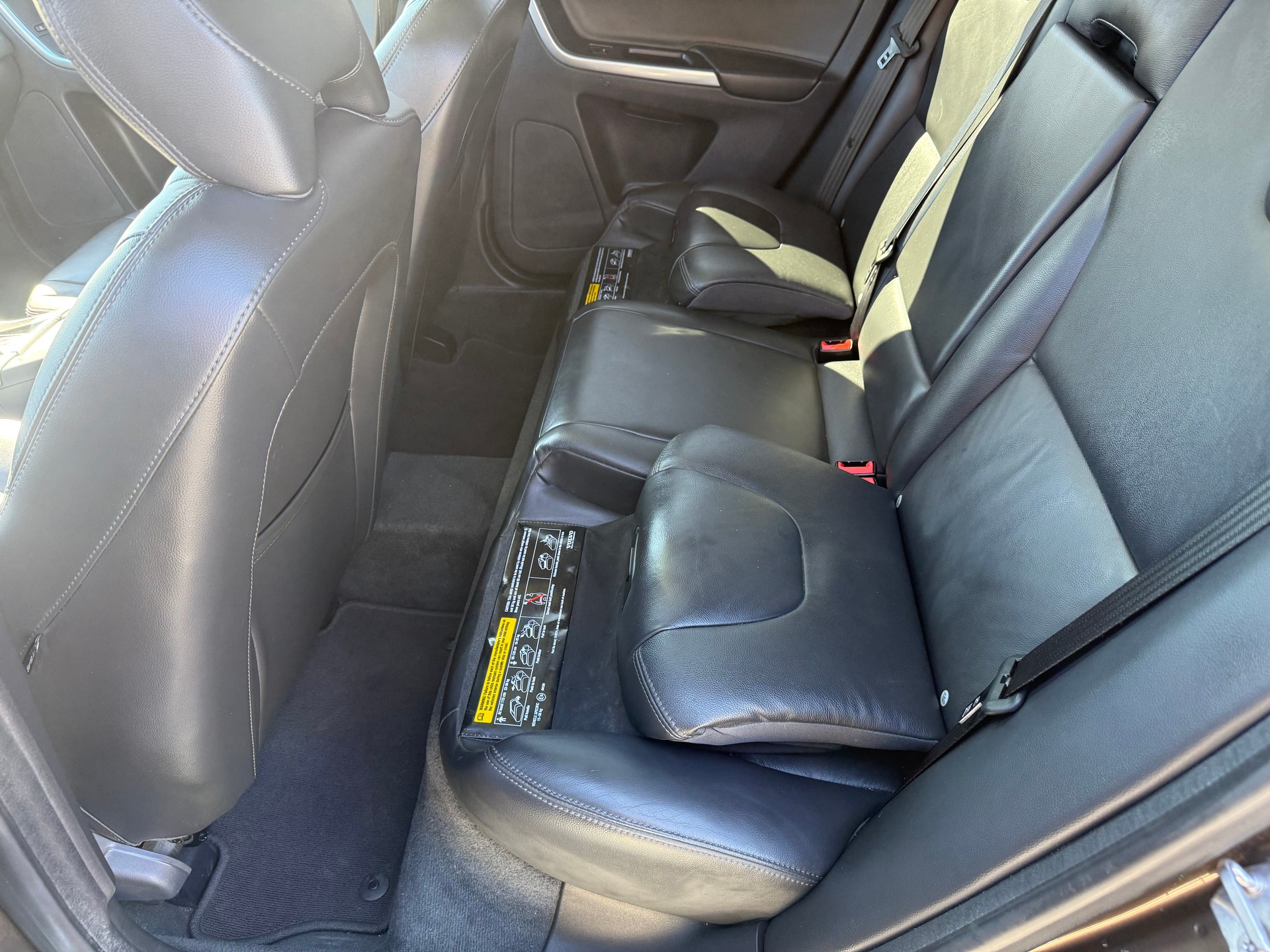 VOLVO XC60 D4 Summum Geartronic-image-9