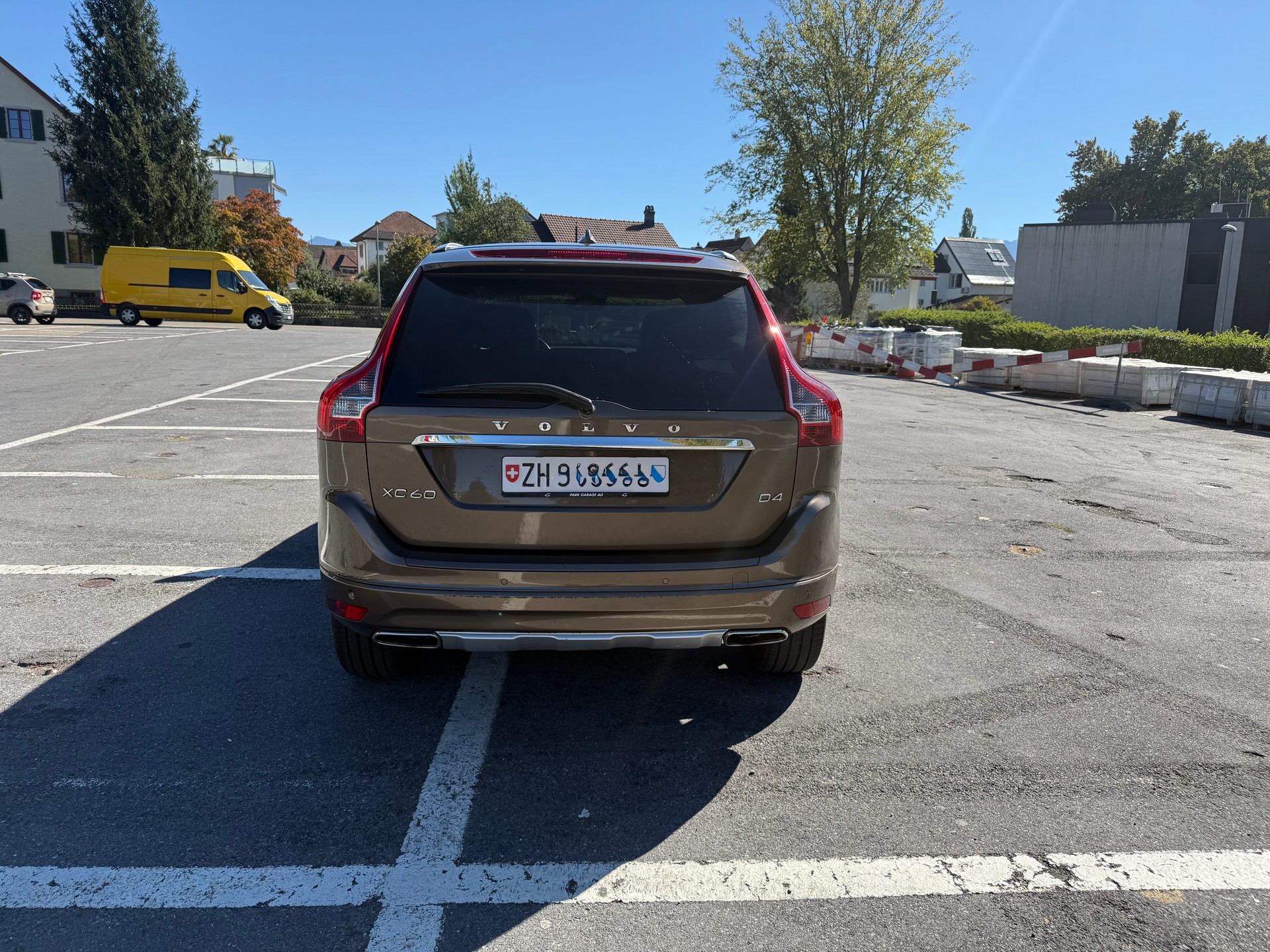 VOLVO XC60 D4 Summum Geartronic-image-4